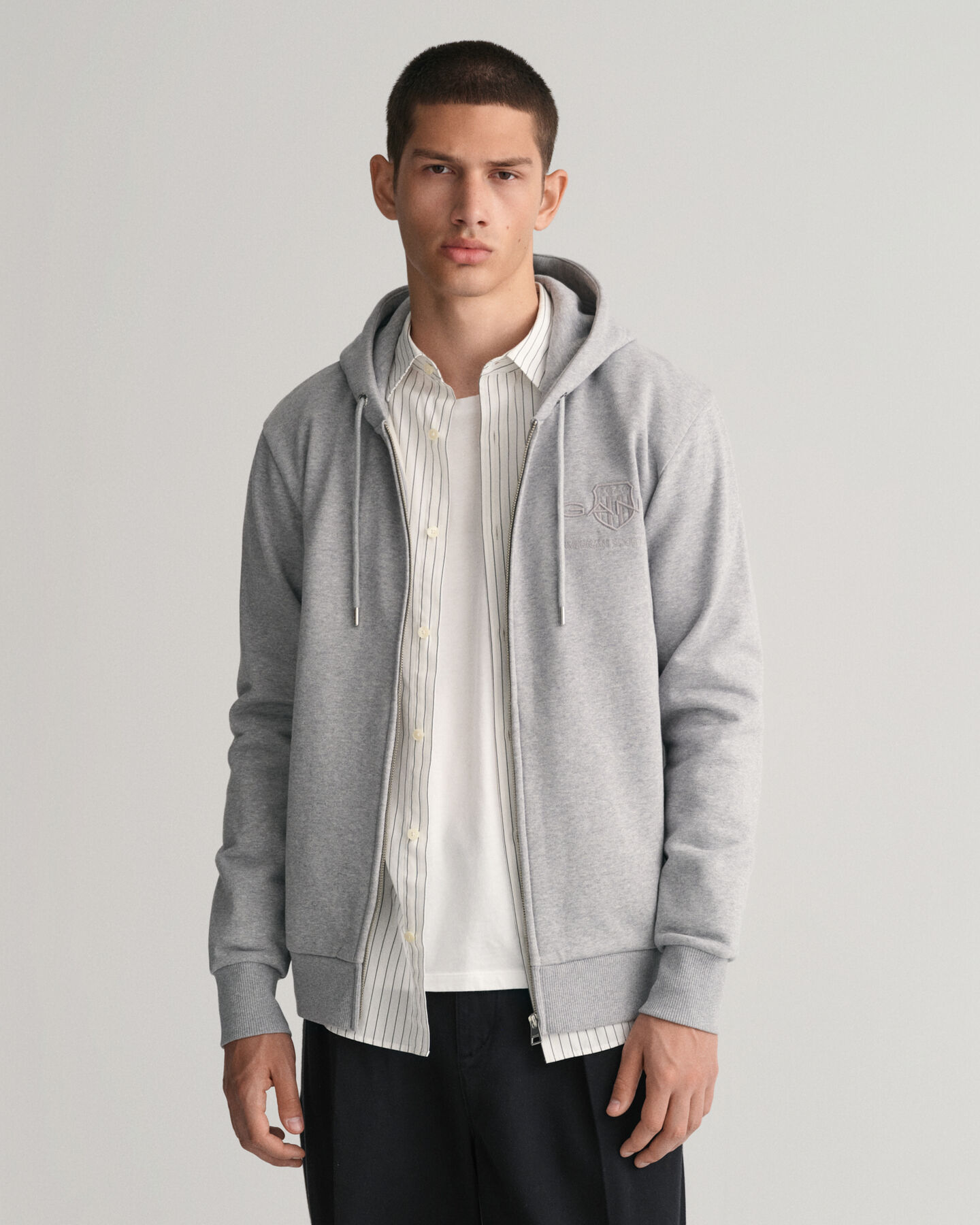 Sweatshirt com capuz e fecho Tonal Shield