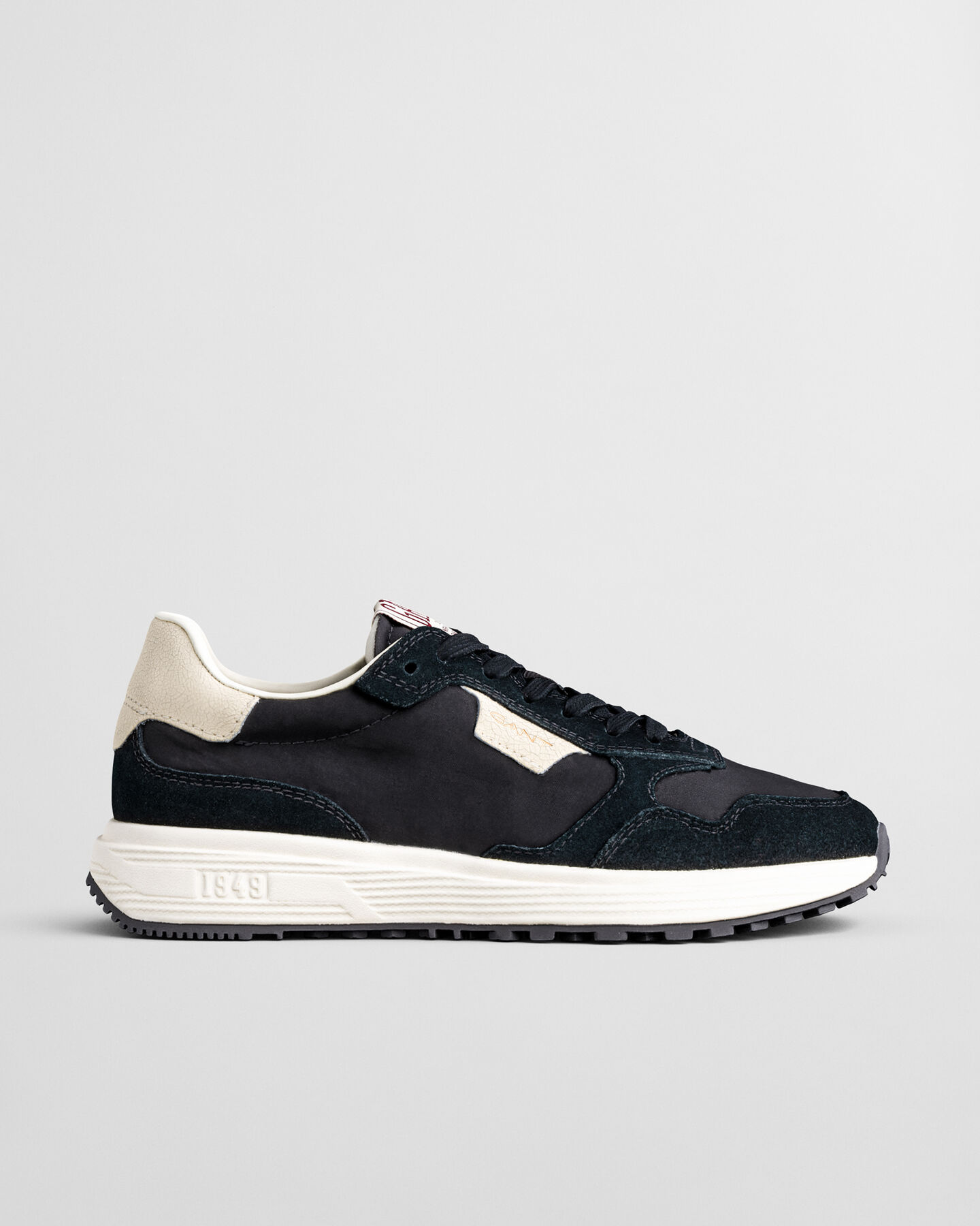 Ténis em nylon e camurça Beywin