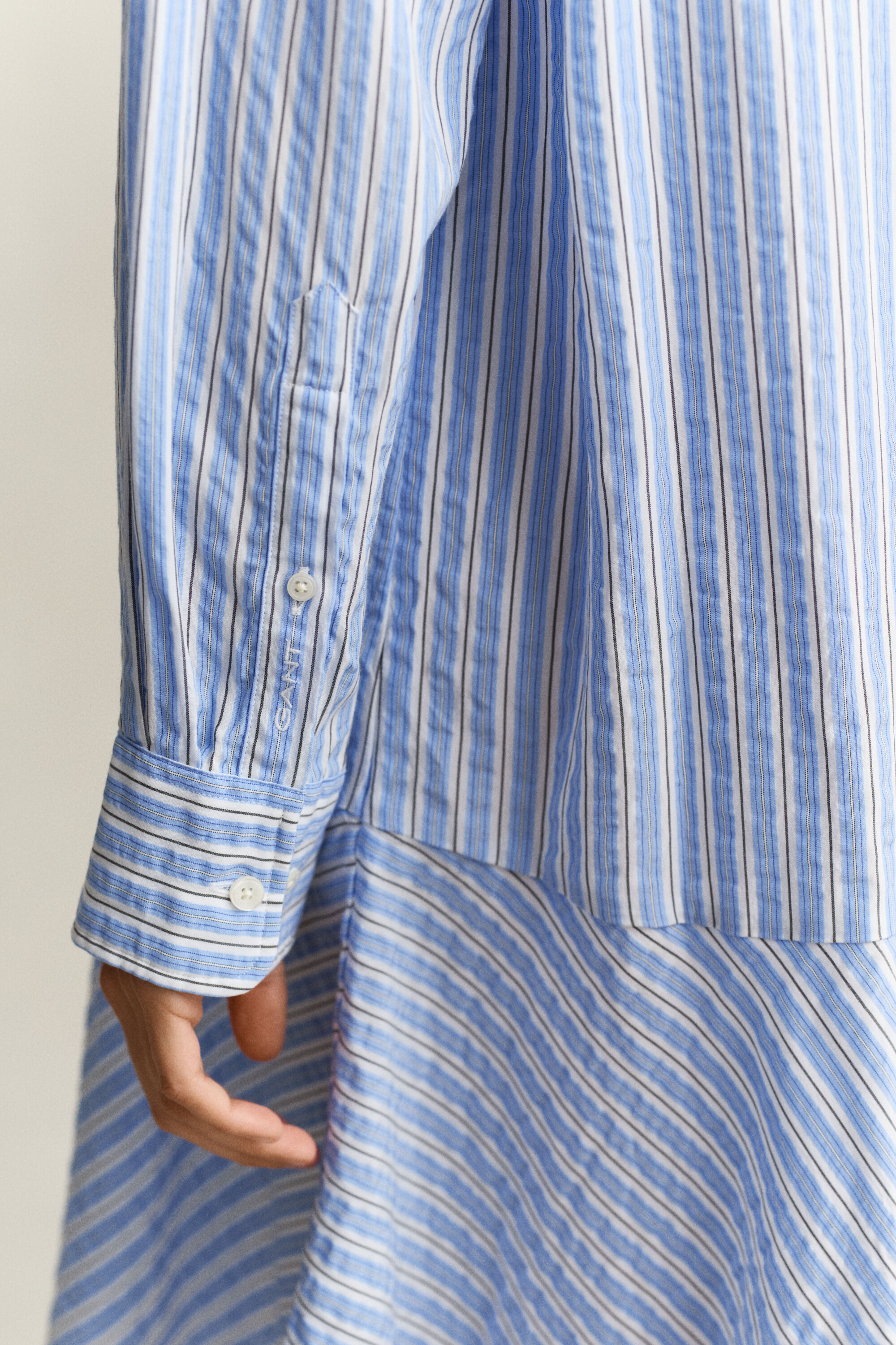 Vestido-camisa às riscas Seersucker