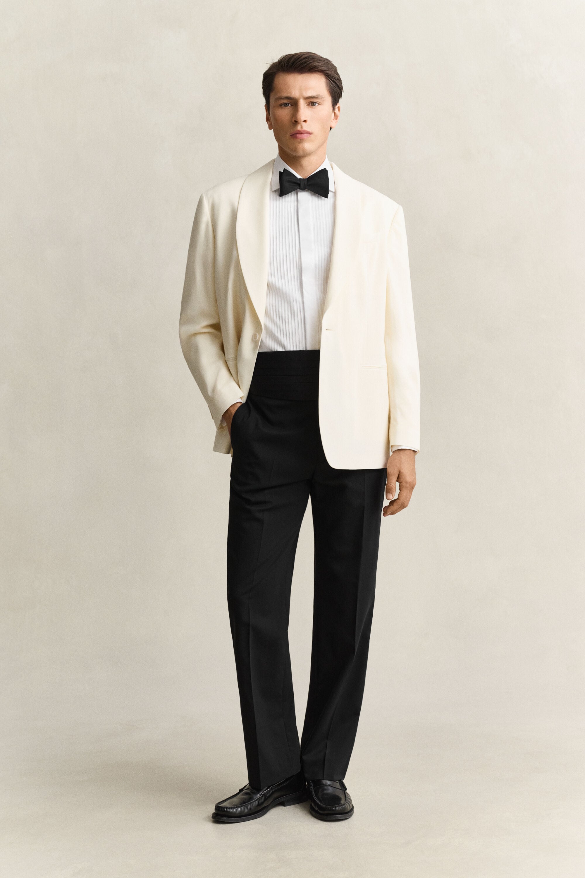 Casaco formal com colarinho largo estilo xaile