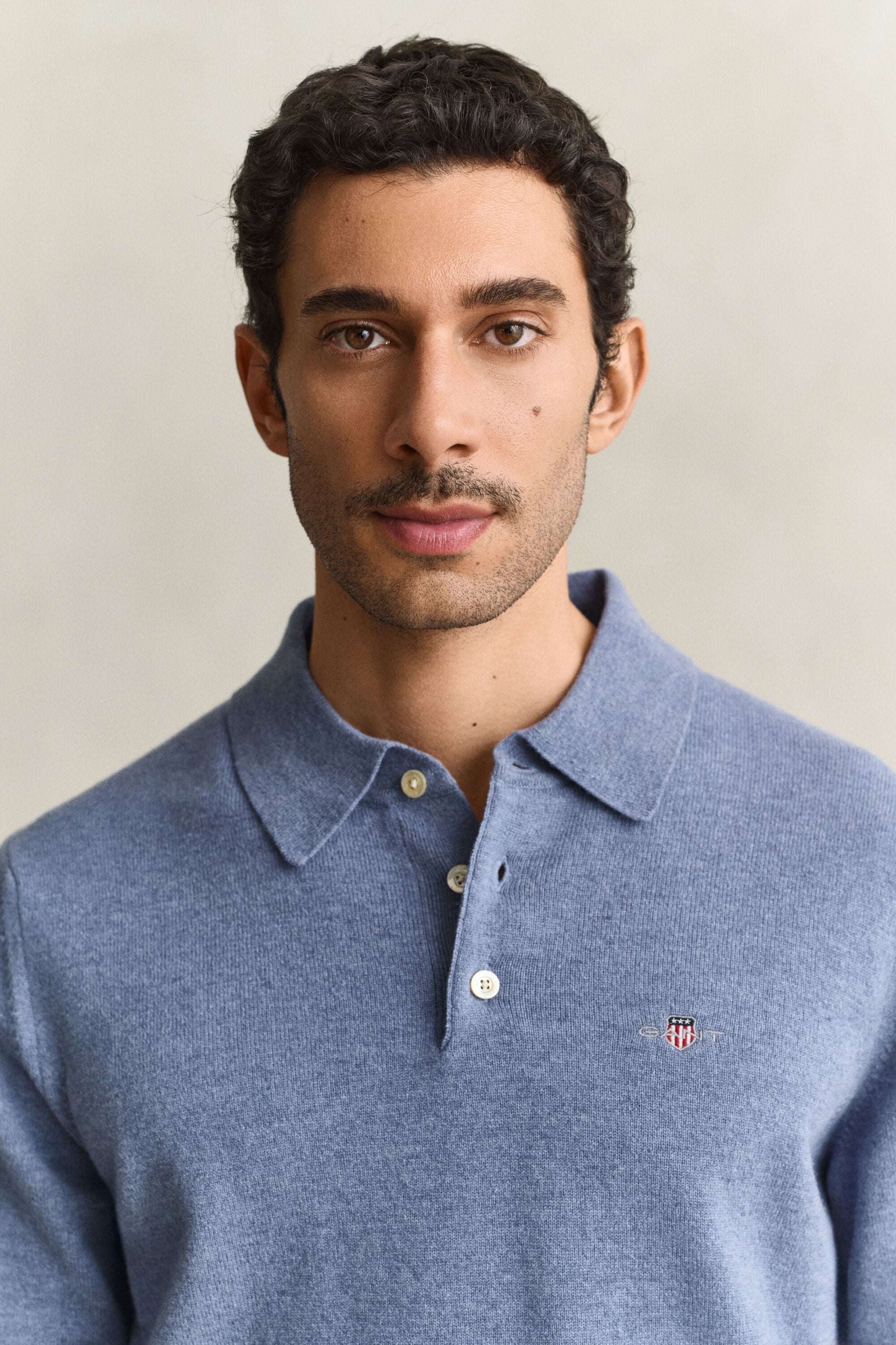 Camisola de malha tipo polo em lã extrafina