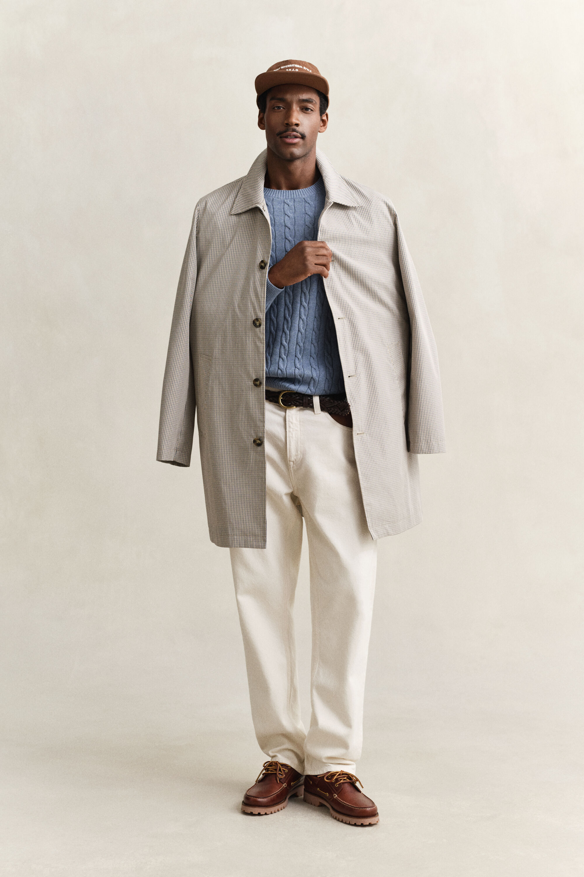 Camisola em malha entrançada de algodão com decote redondo