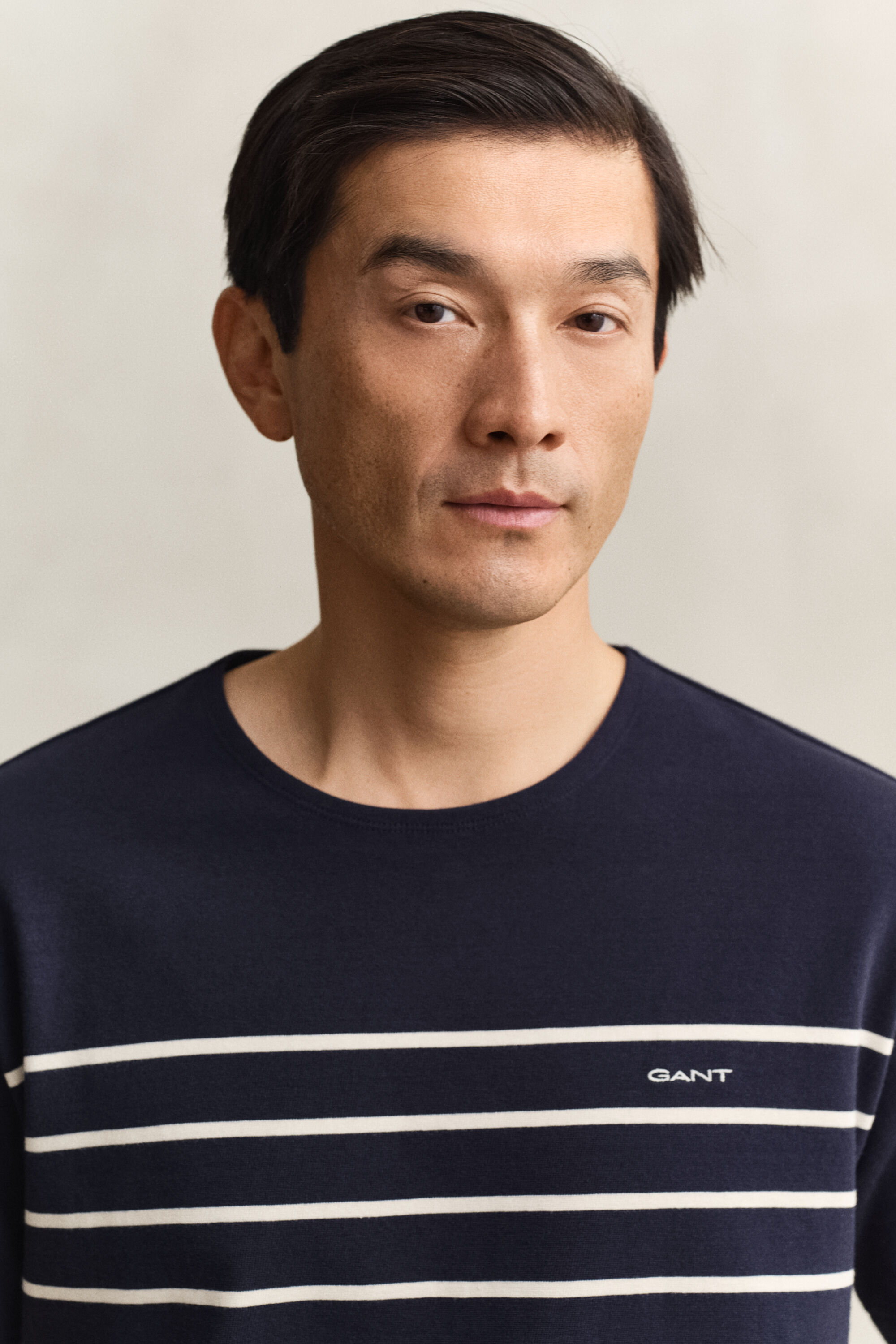 T-shirt com riscas posicionadas