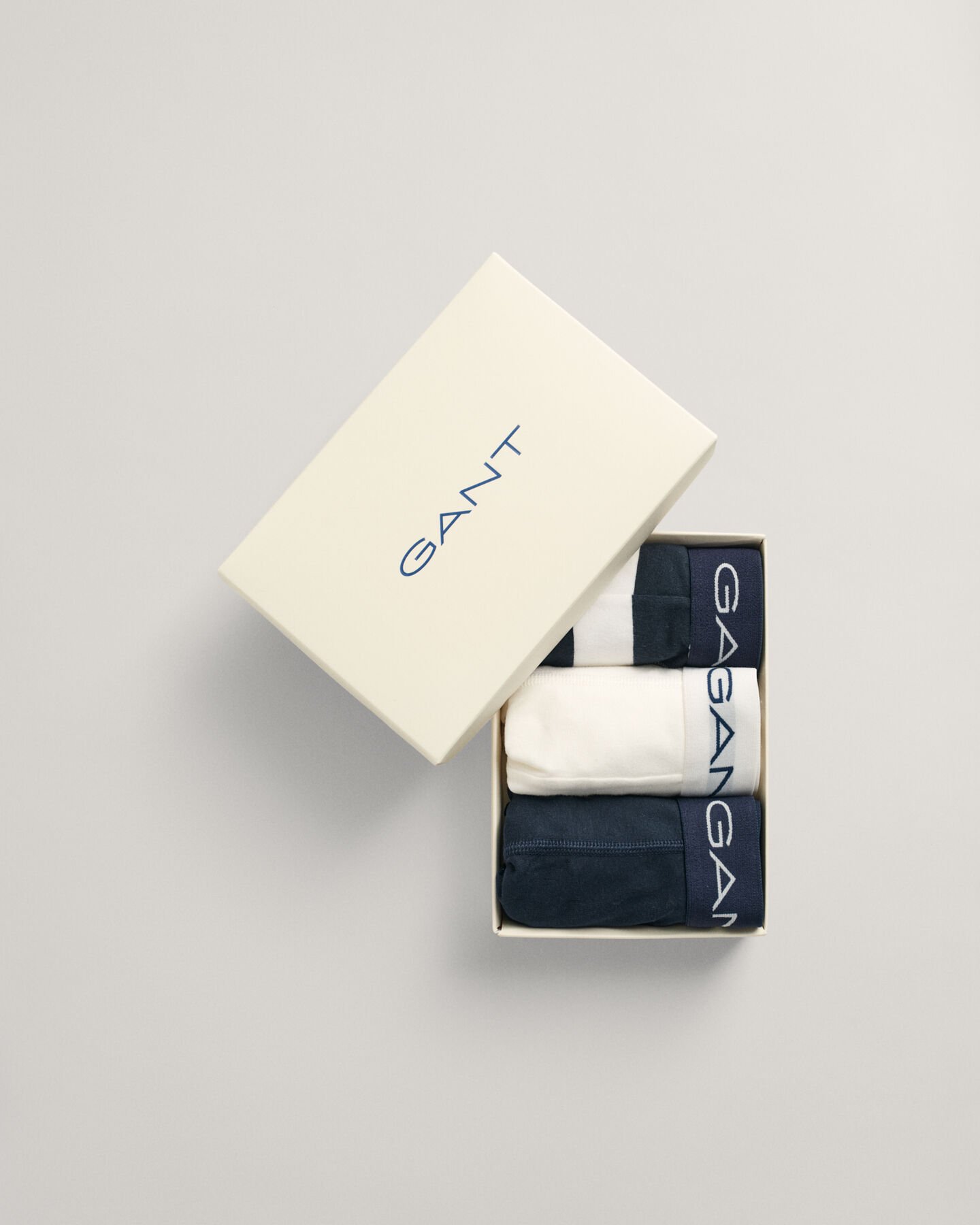 Caixa de presente com pack de 3 boxers às riscas