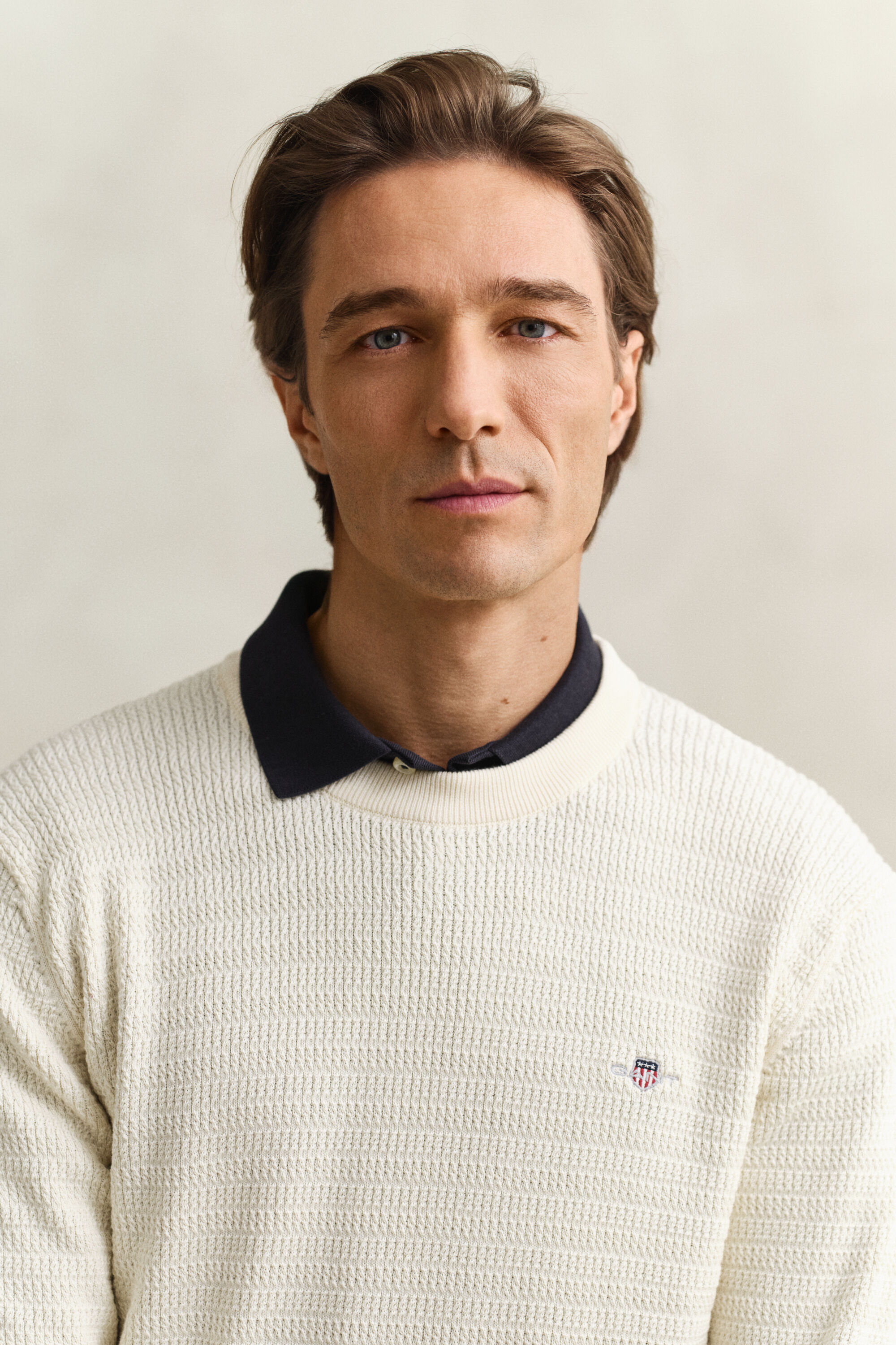 Camisola em mini malha entrançada com decote redondo