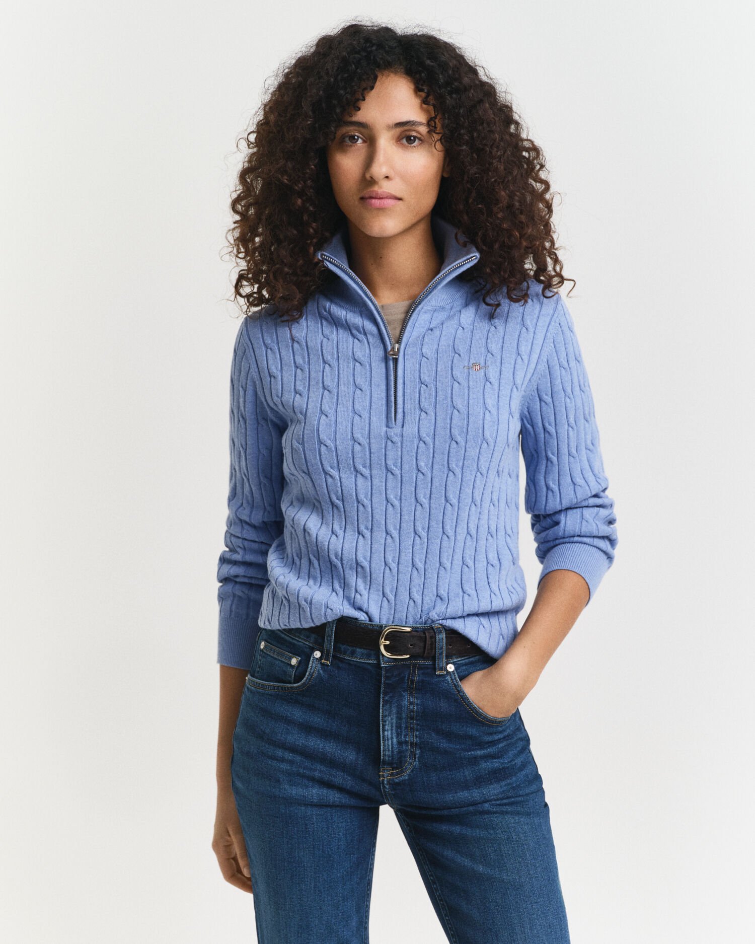 Camisola em malha entrançada com meio fecho de correr