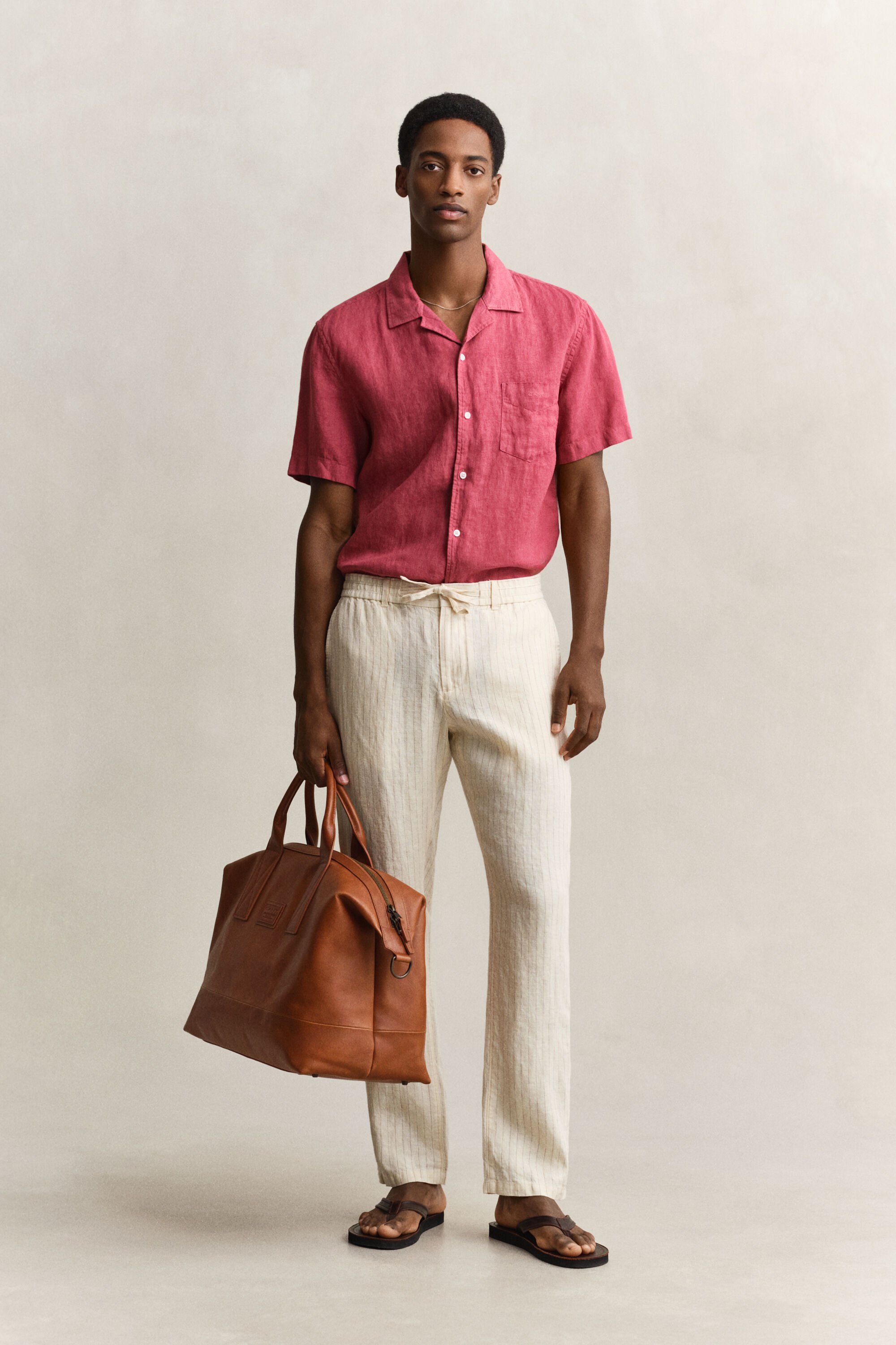 Calças em linho às riscas