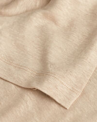 T-shirt em linho com decote em V