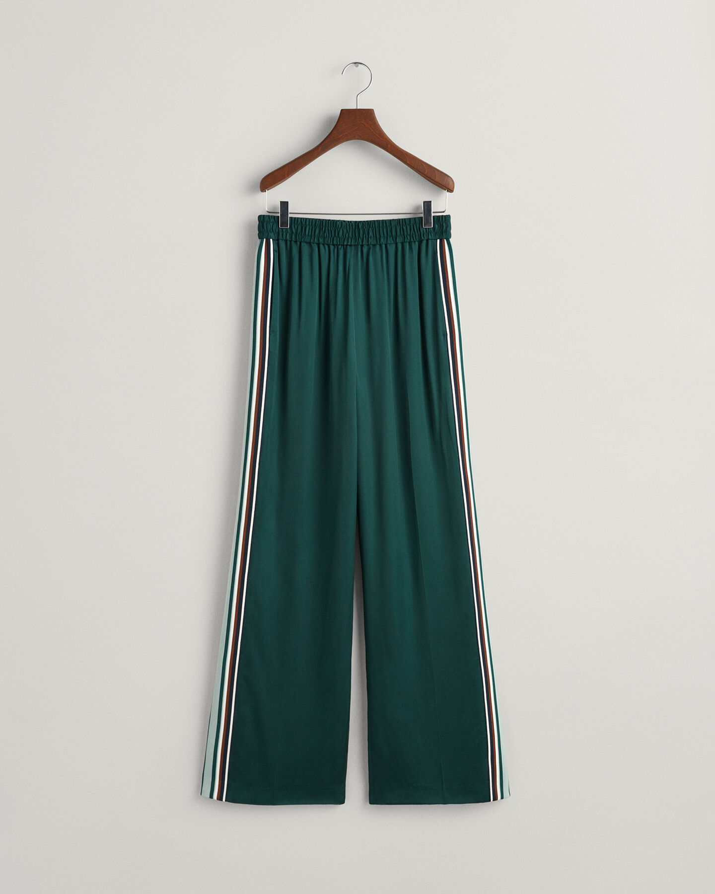 Calças Pull-On às riscas relaxed fit