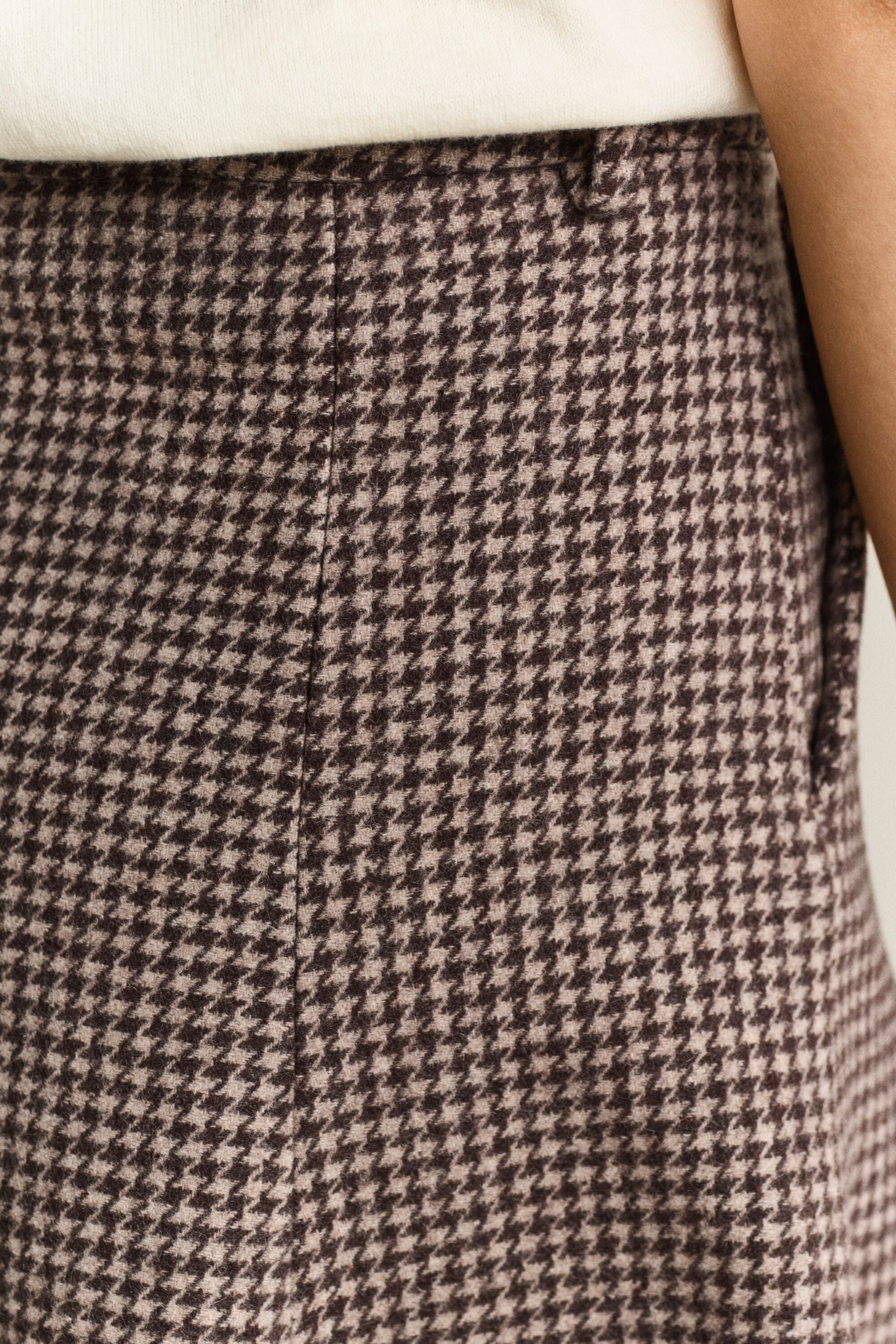 Saia evasé com padrão Houndstooth