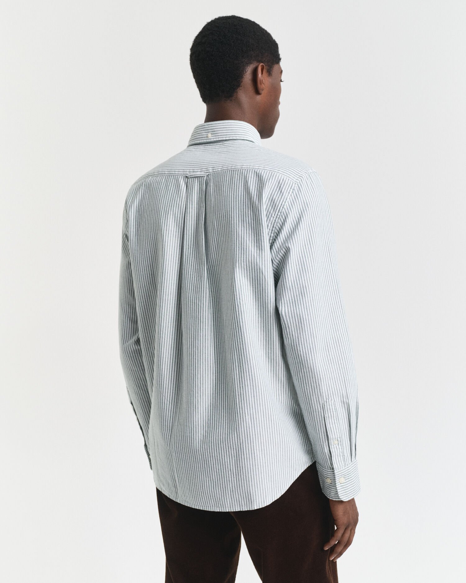 Camisa Oxford às riscas finas Classic