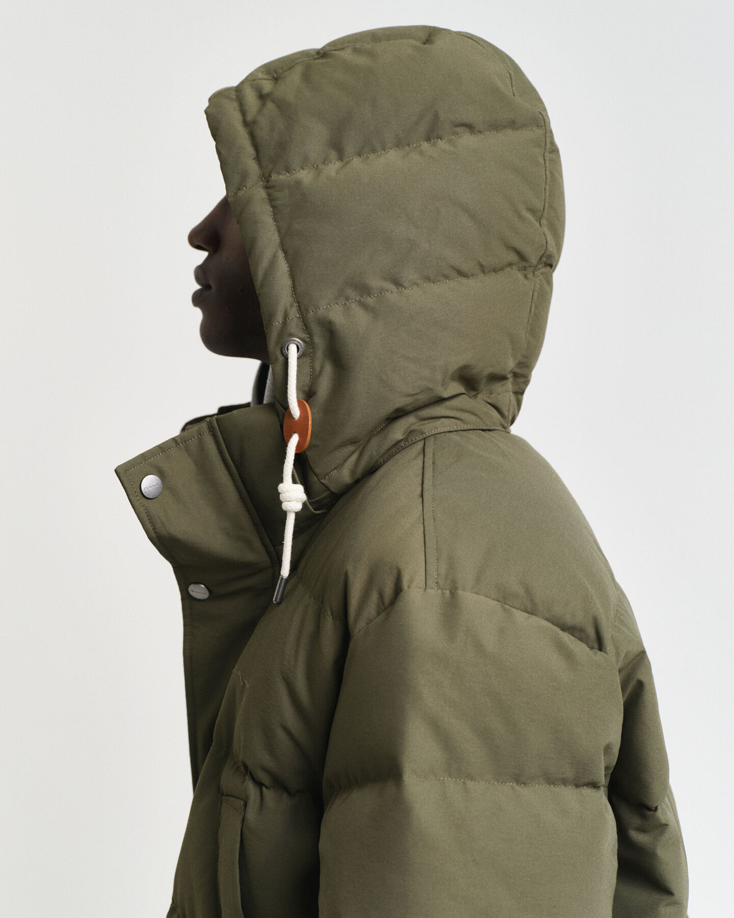 Blusão de penas de comprimento médio grosso