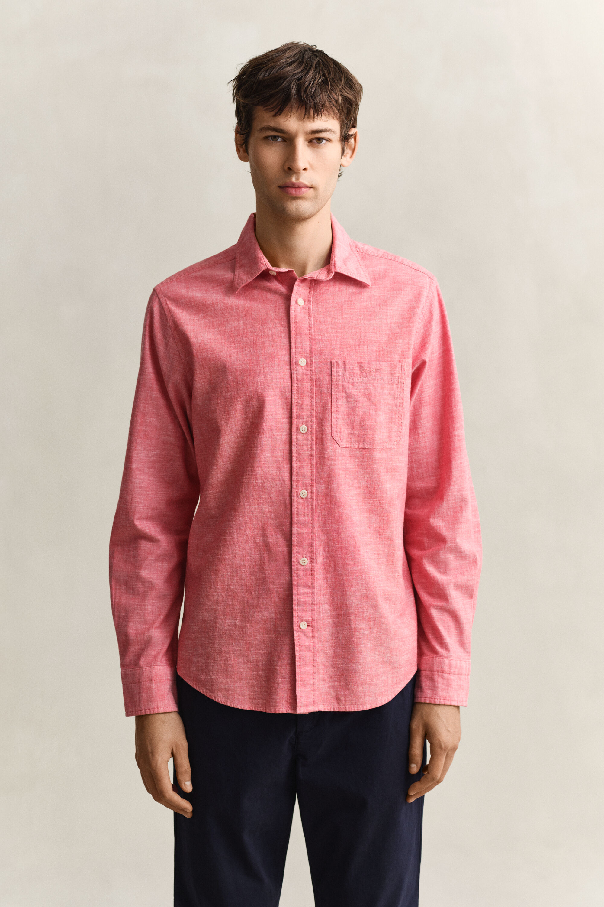 Camisa em chambray