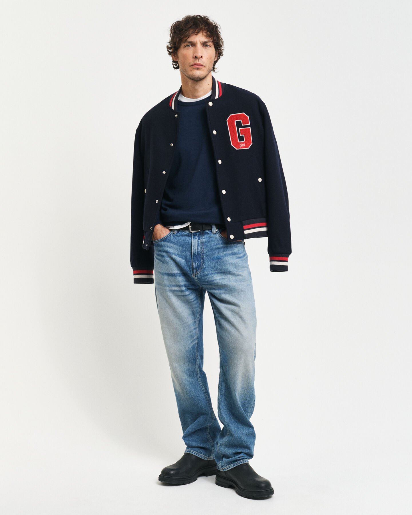 Camisola de malha com decote redondo em lã de merino extrafina