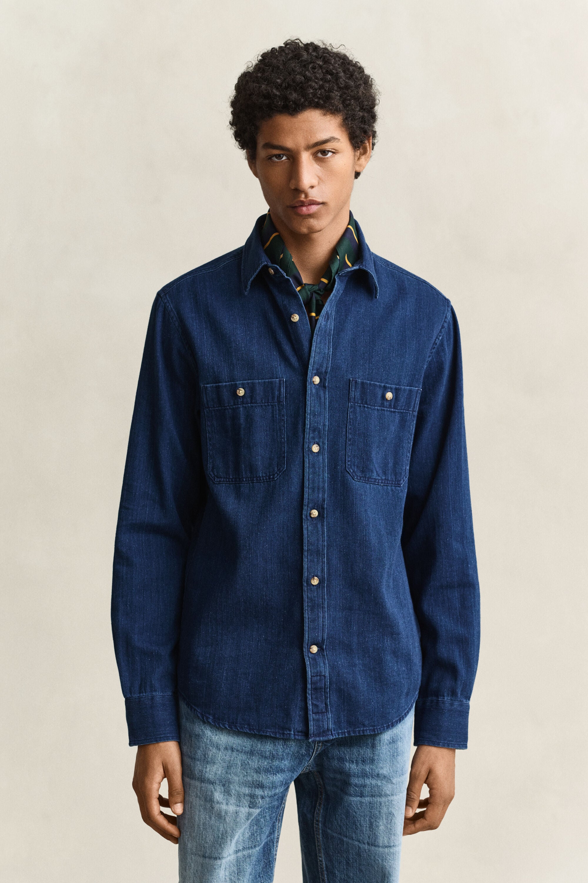 Camisa com padrão espinha de peixe índigo