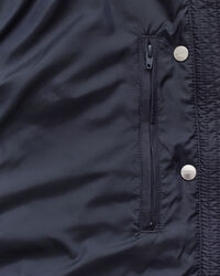 Blusão de penas leve