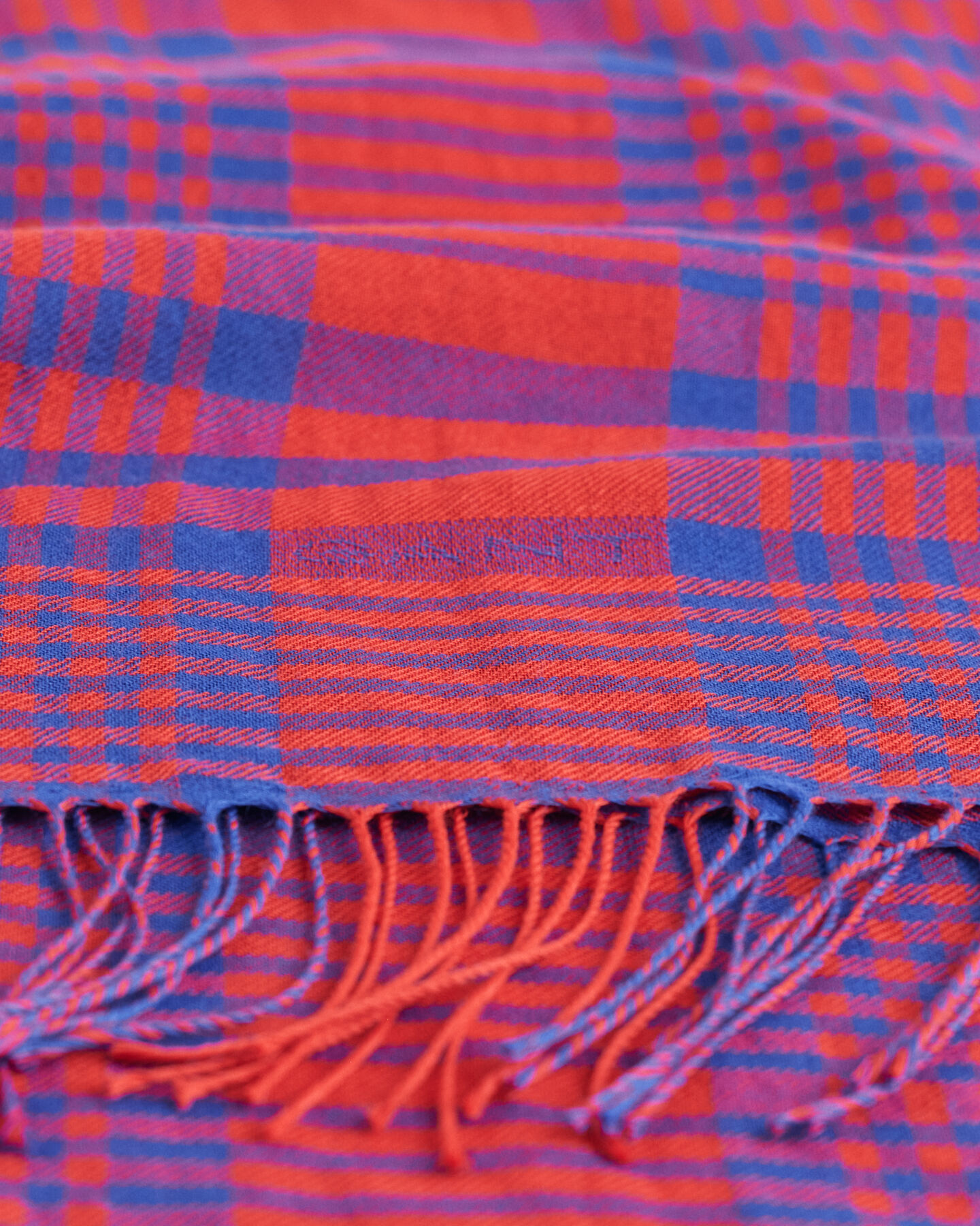 Cachecol em lã de merino com padrão de xadrez