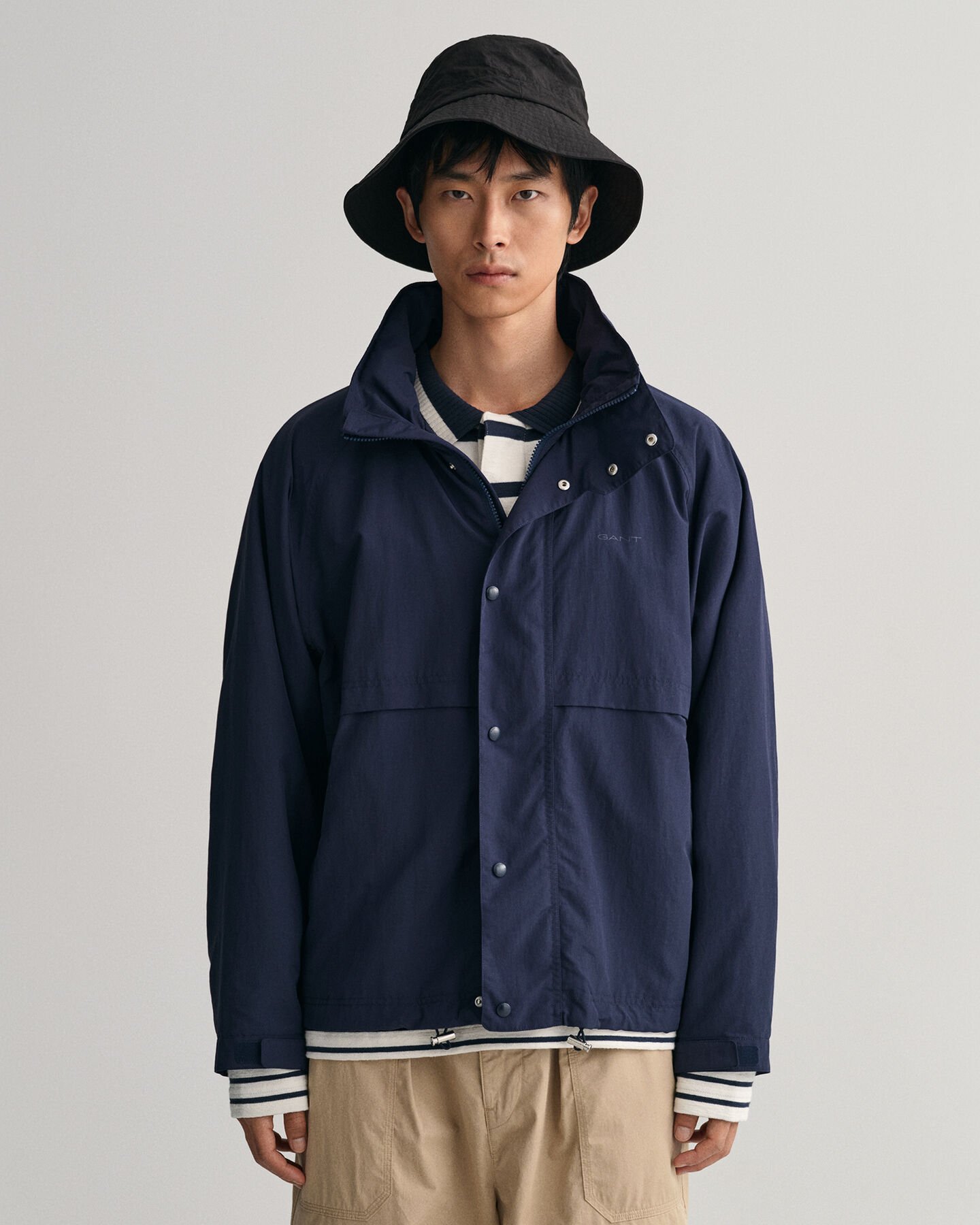 Casaco com mangas raglan