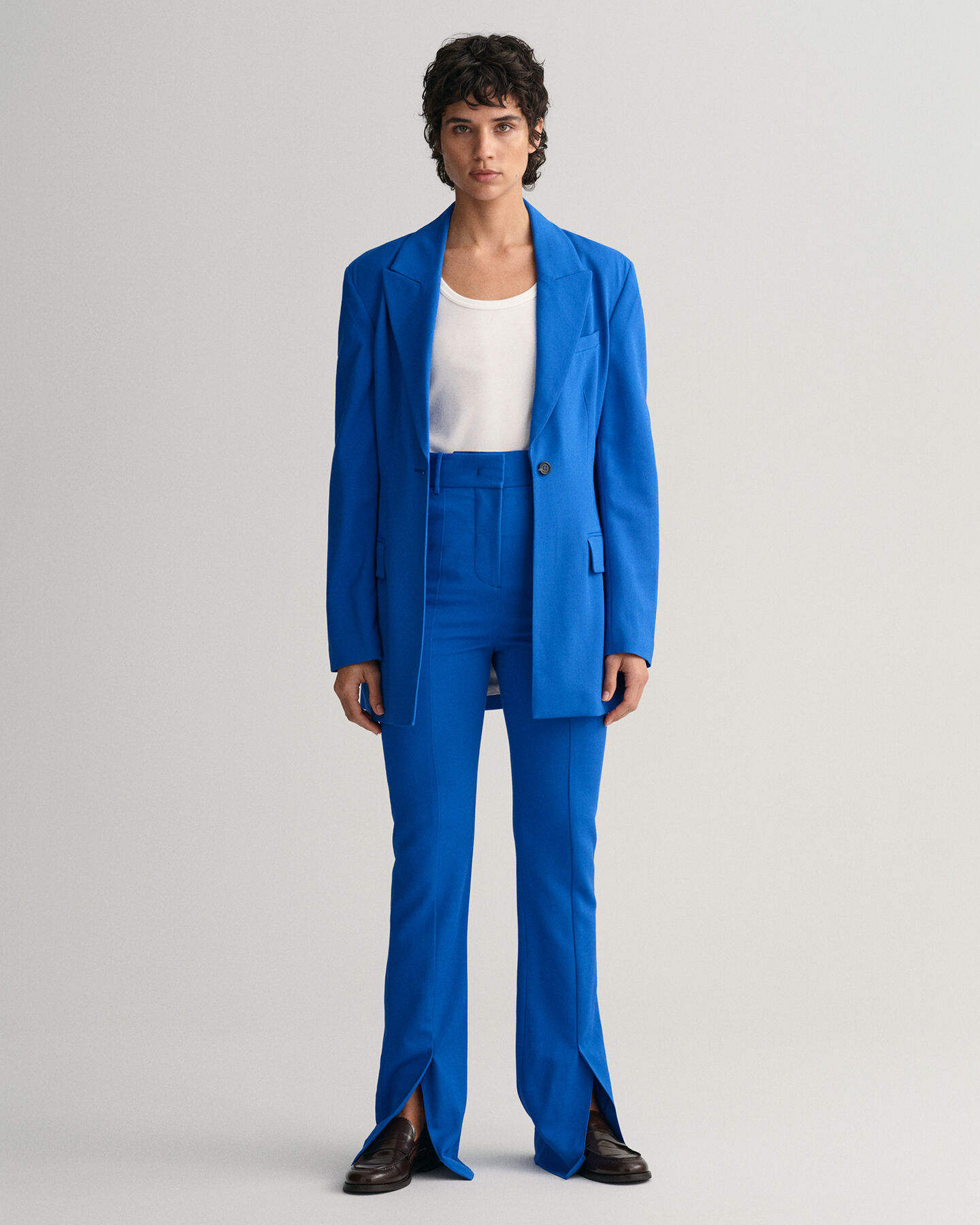 Calças de fato com perna a direito