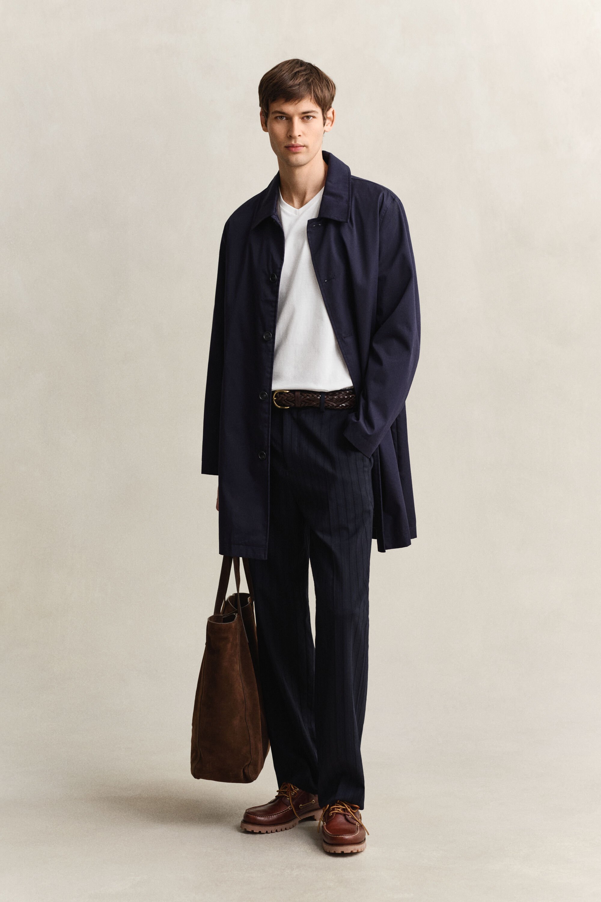 T-shirt com decote em V Shield slim fit