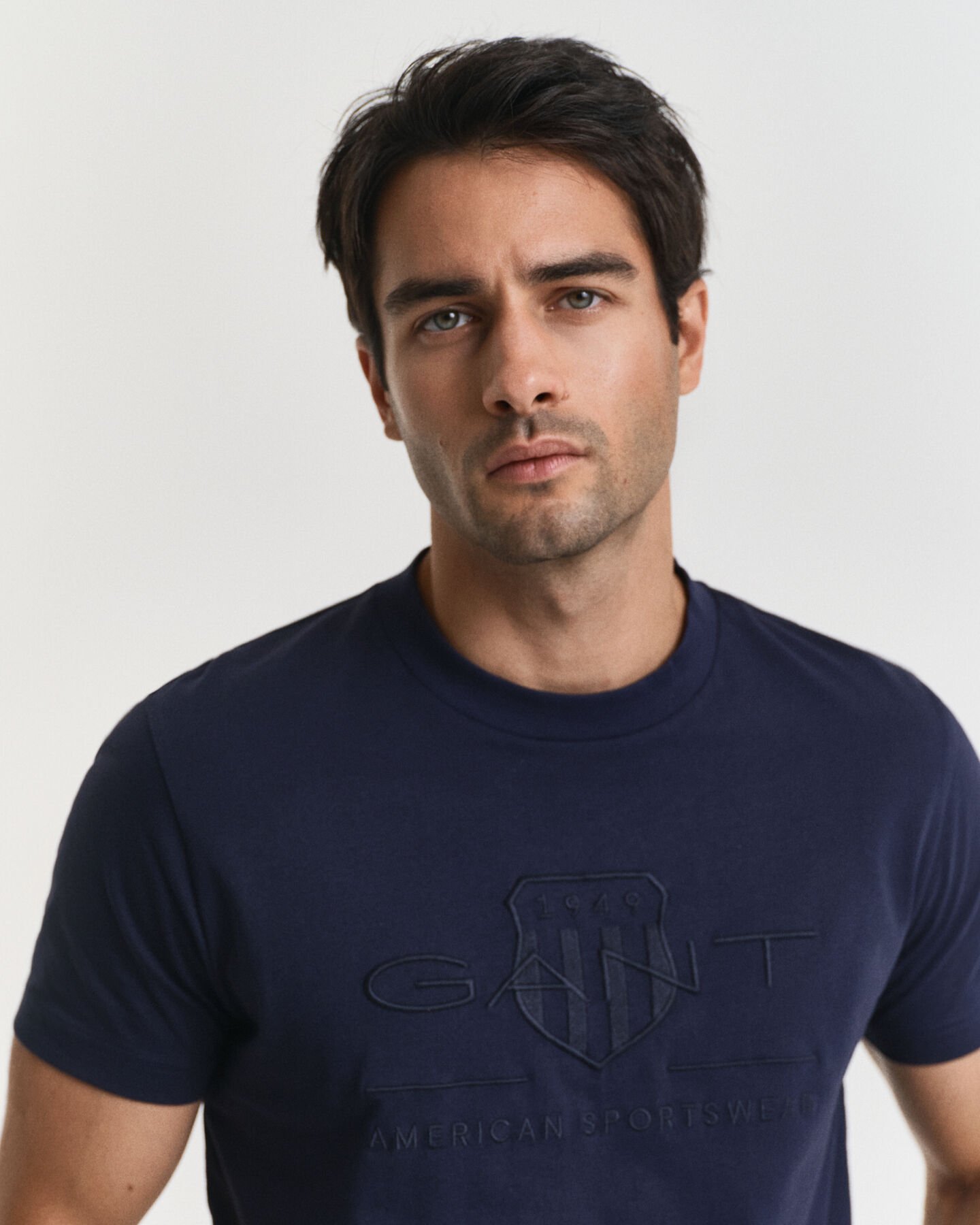 T-shirt Tonal Shield