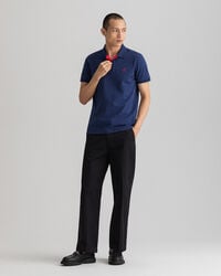 Rugger piqué com colarinho contrastante