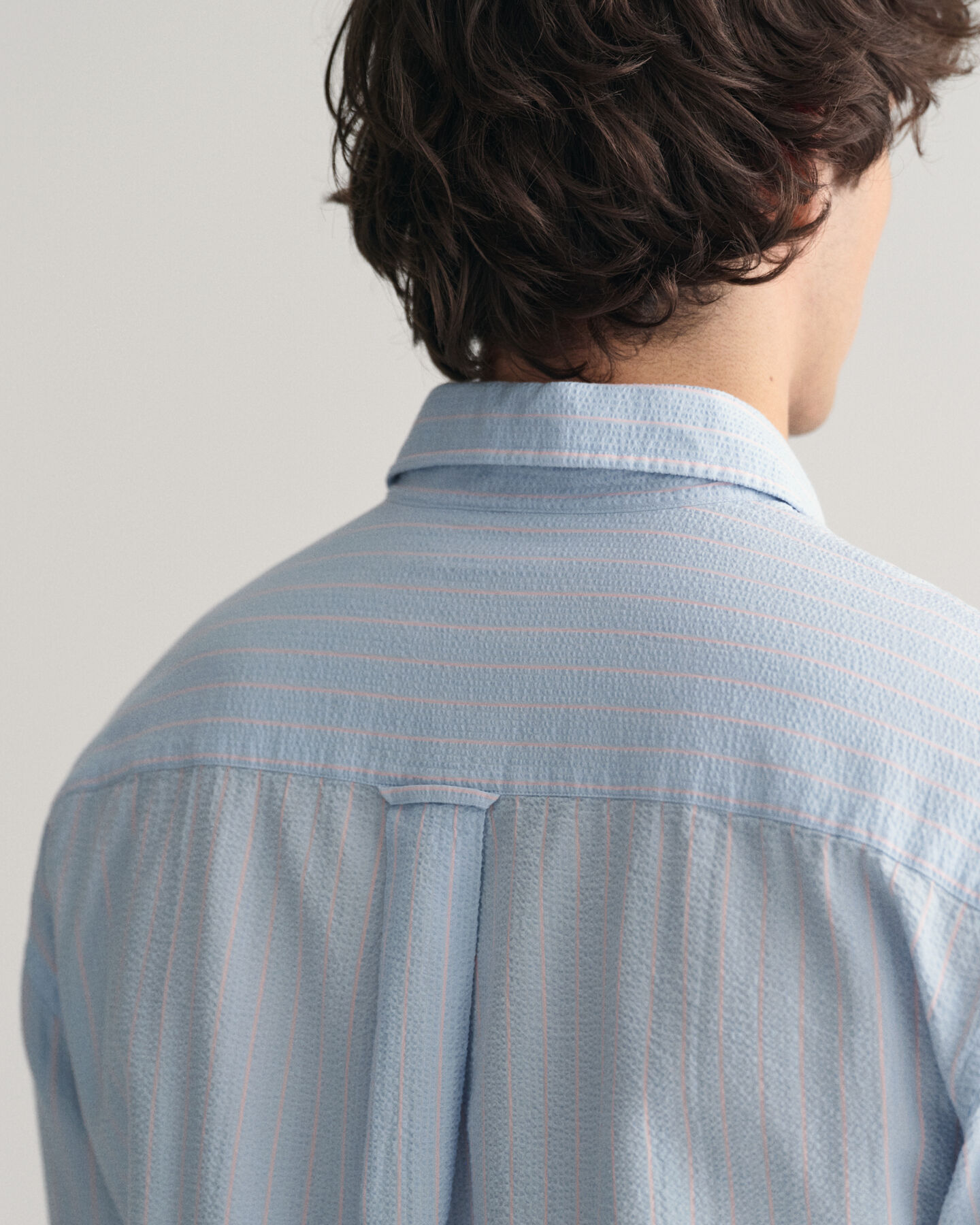 Camisa &agrave;s riscas Seersucker relaxed fit