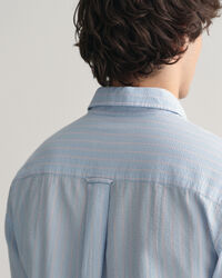 Camisa &agrave;s riscas Seersucker relaxed fit