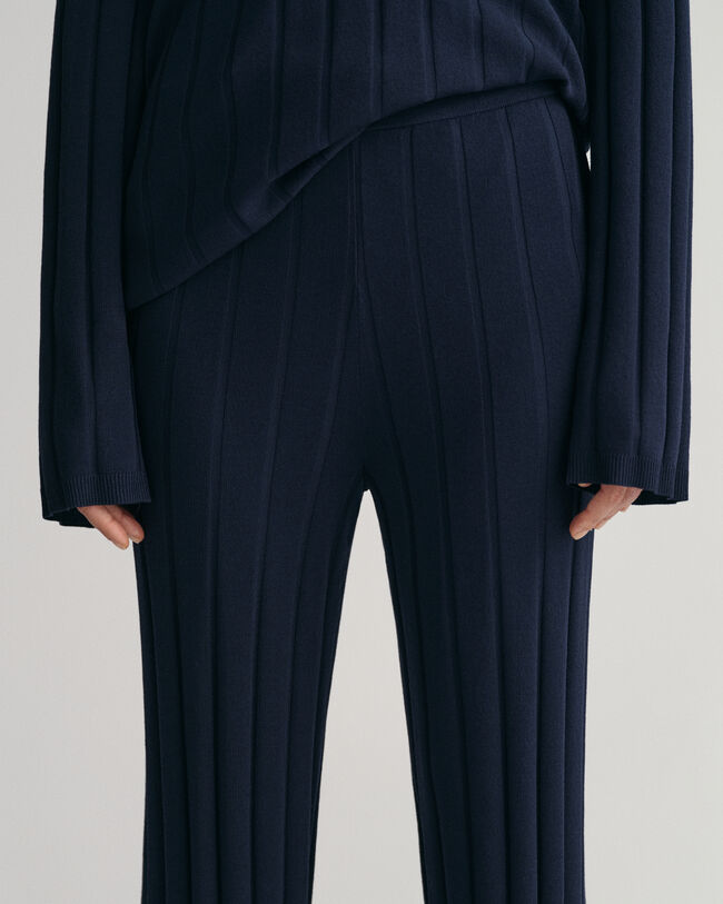 Calças em malha canelada