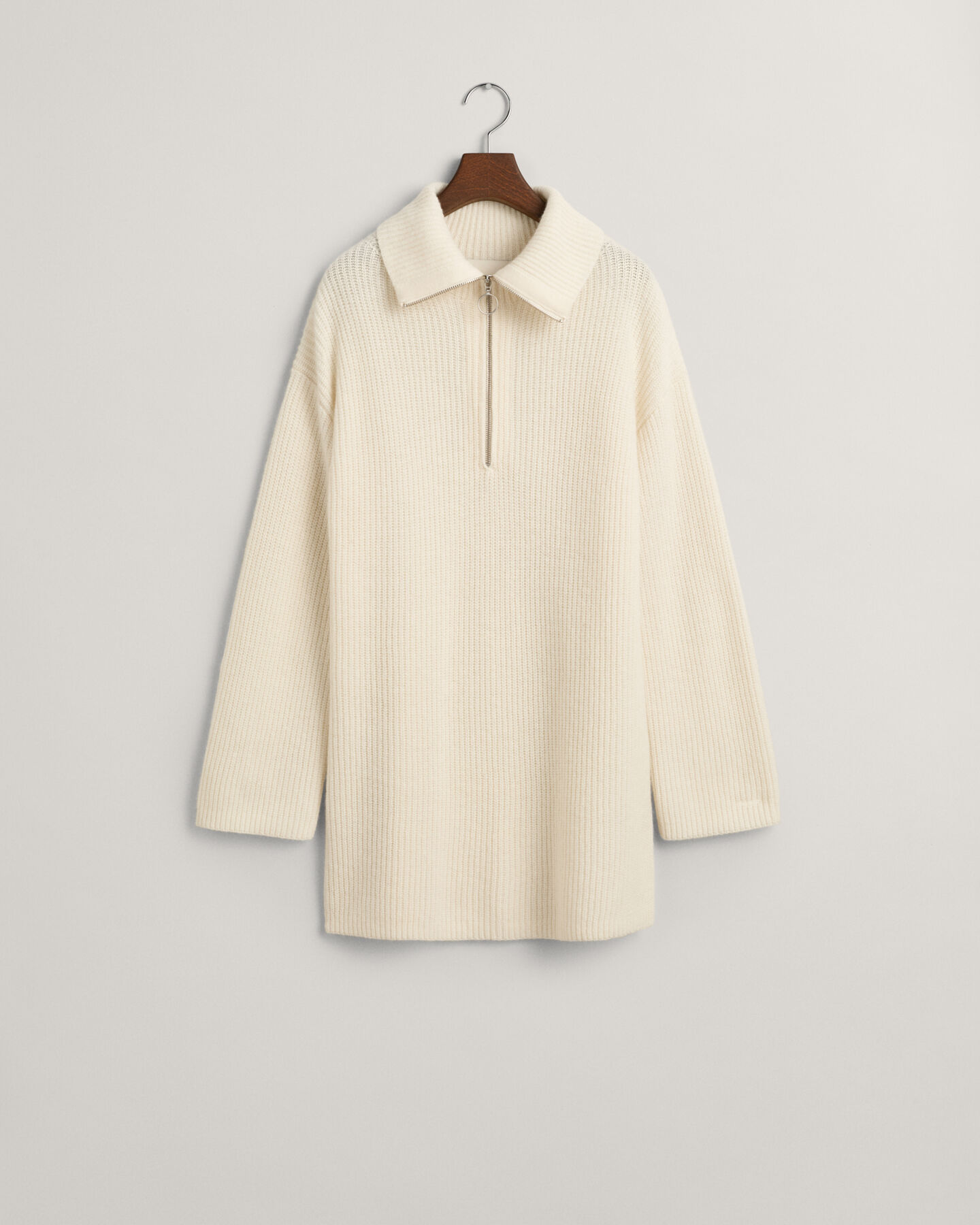 Pulover com meio fecho em l&atilde; canelada