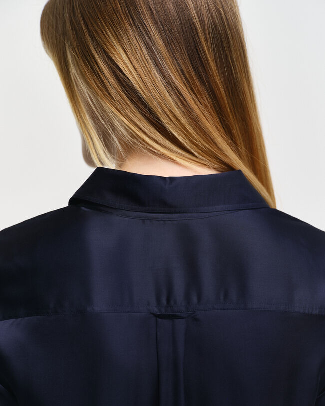 Camisa com bolsos regular fit