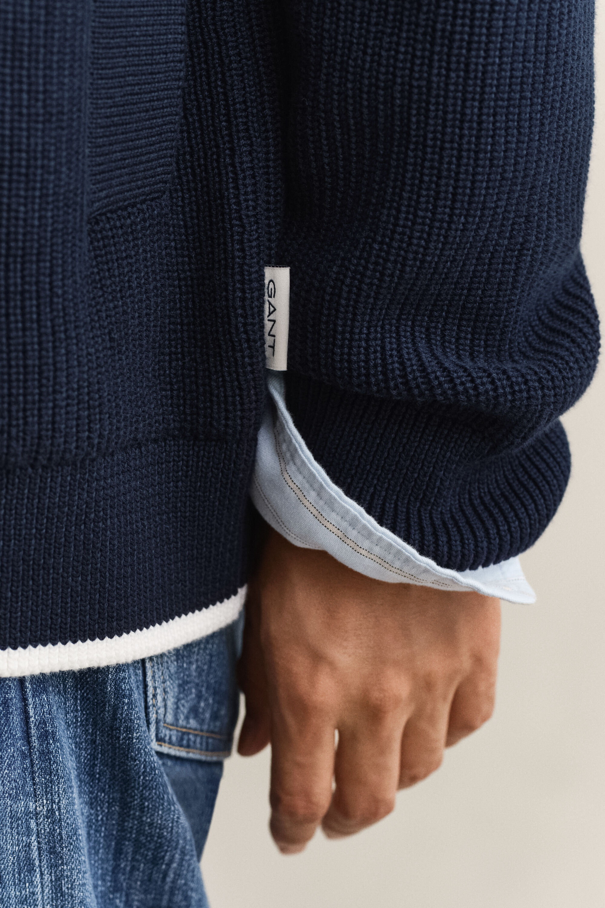 Casaco de malha canelada com botões