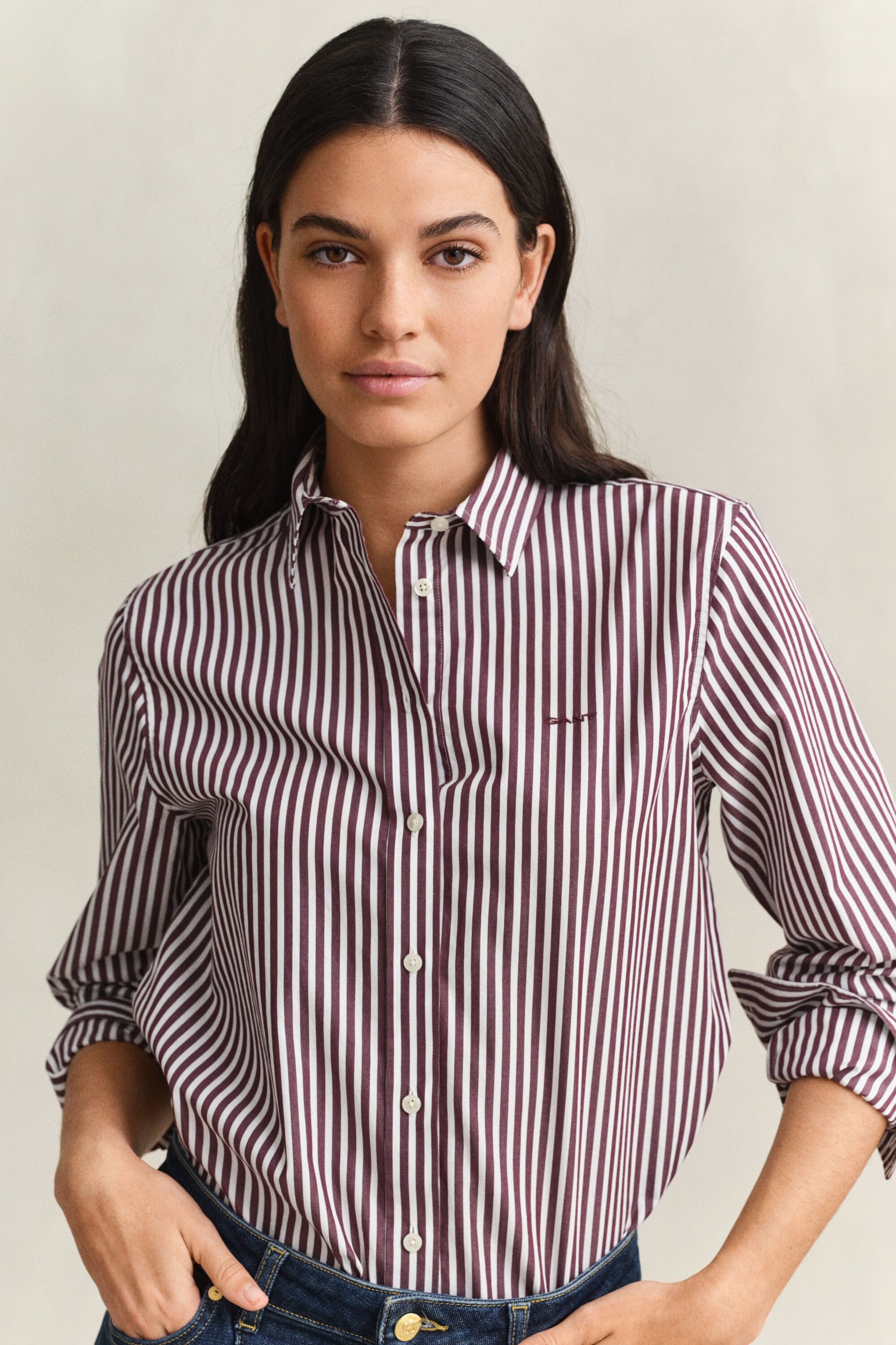 Camisa em popelina às riscas clássica regular fit
