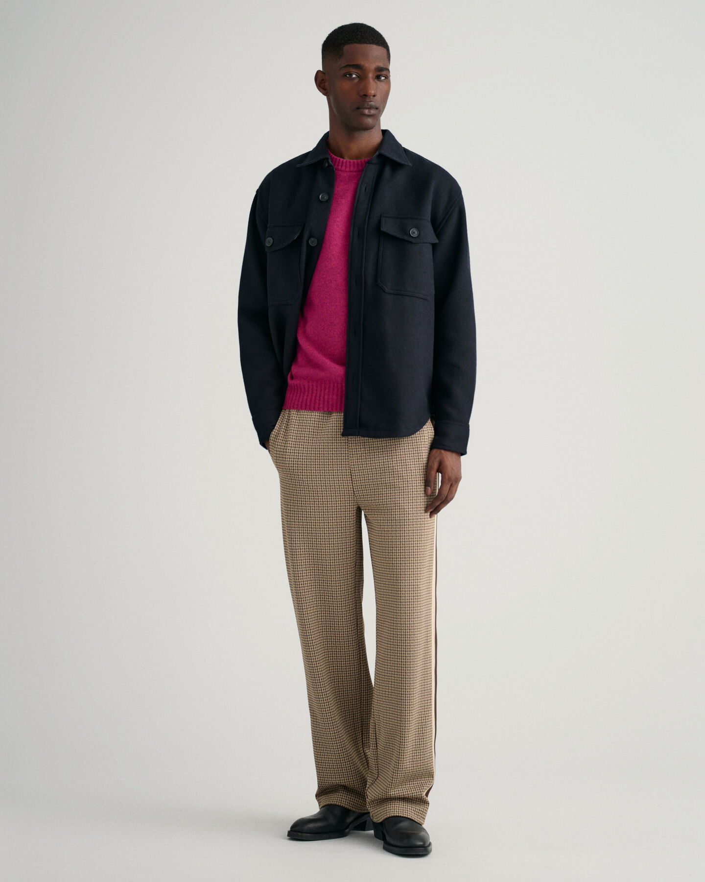 Pulover com decote redondo em l&atilde; escovada