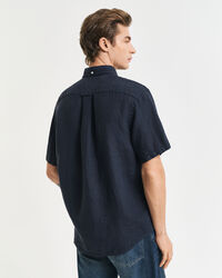 Camisa de linho tingida com manga curta regular fit