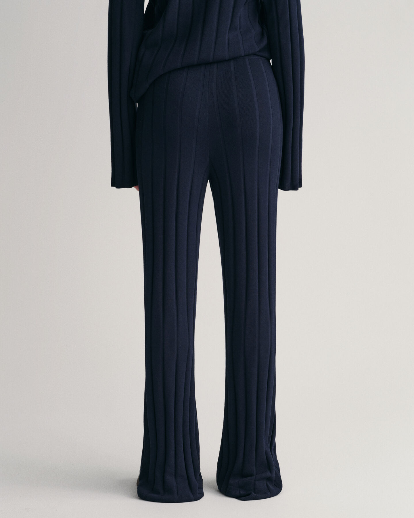 Calças em malha canelada