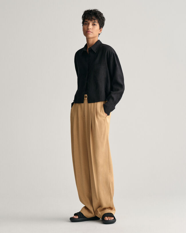 Camisa curta em linho relaxed fit