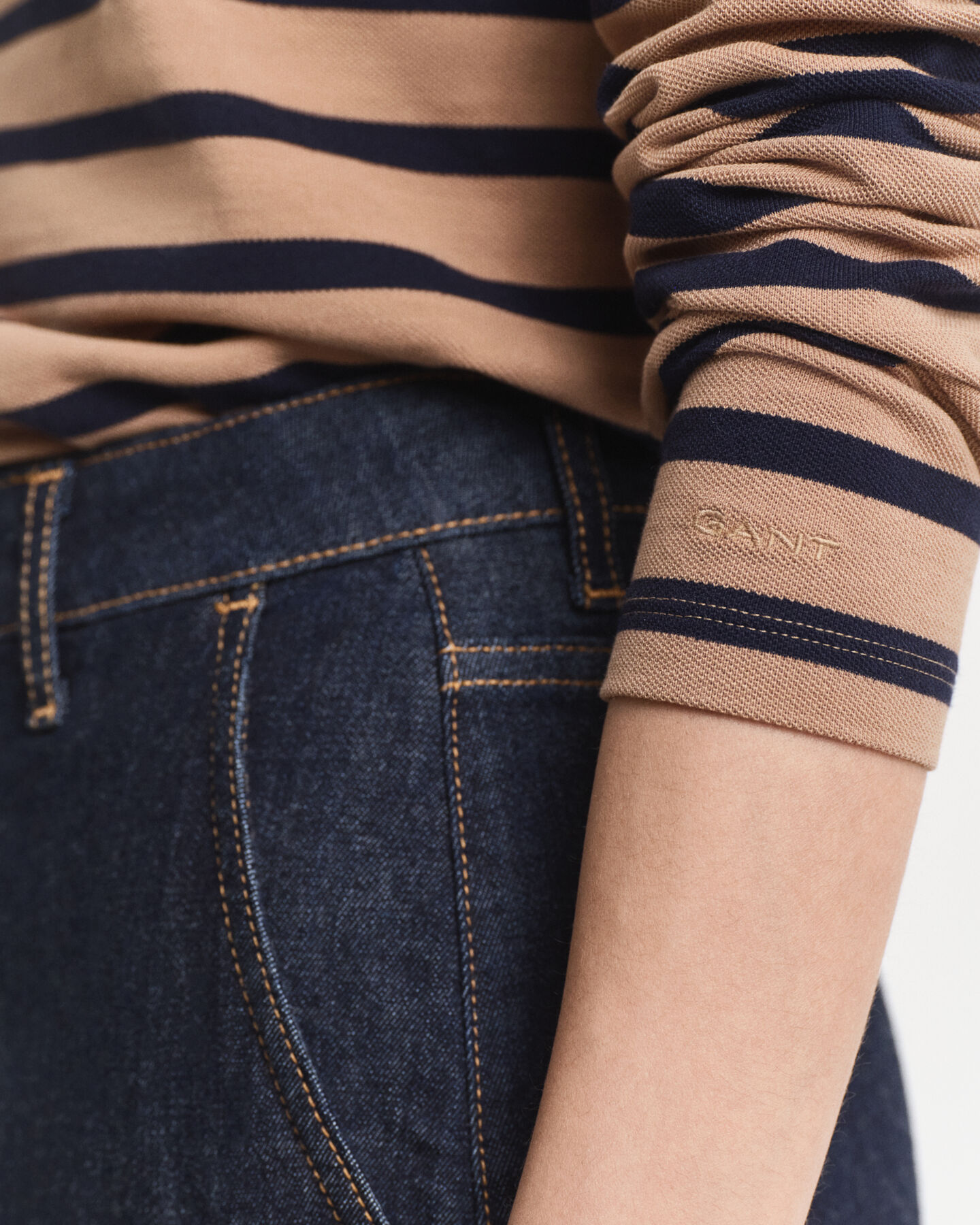 Polo de manga comprida em algodão piqué com riscas de marinheiro