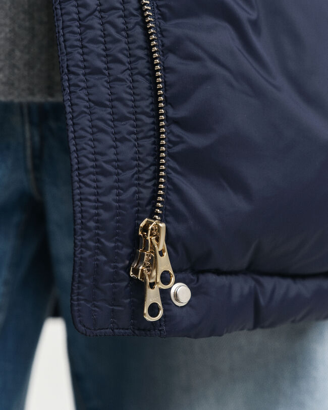 Blusão de penas com comprimento médio