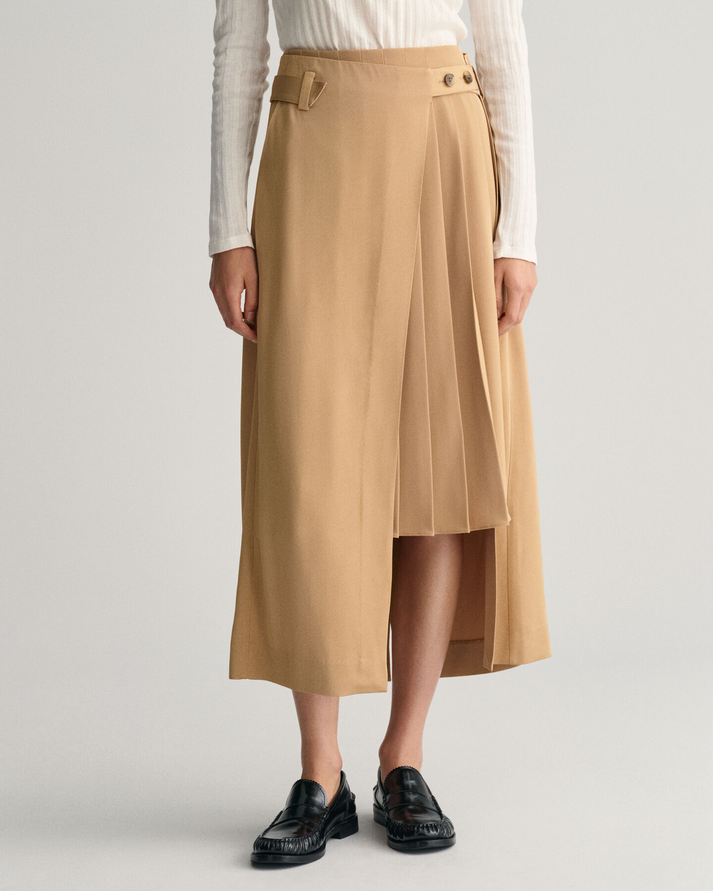 Saia chino de trespasse com pregas