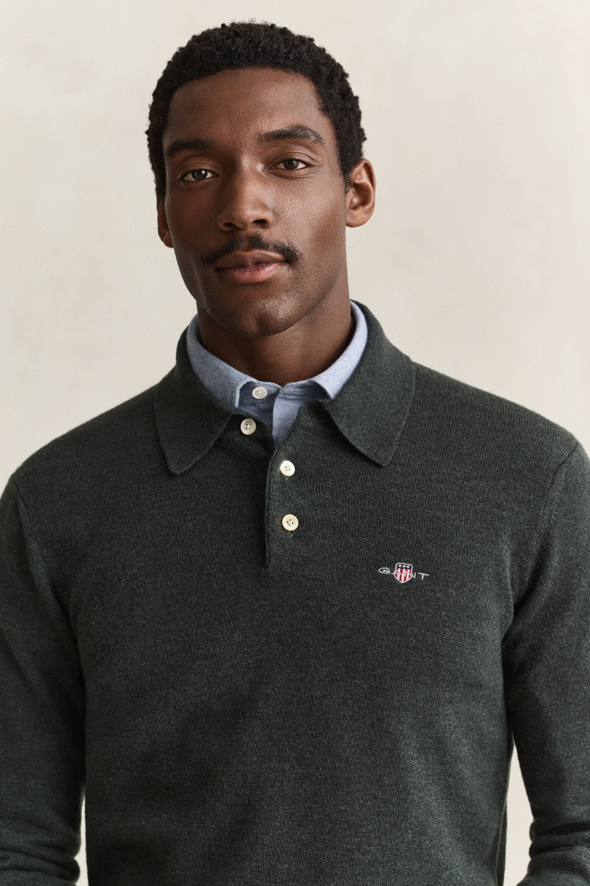 Camisola de malha tipo polo em lã extrafina