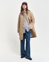 Sobretudo acolchoado com detalhes em bombazina