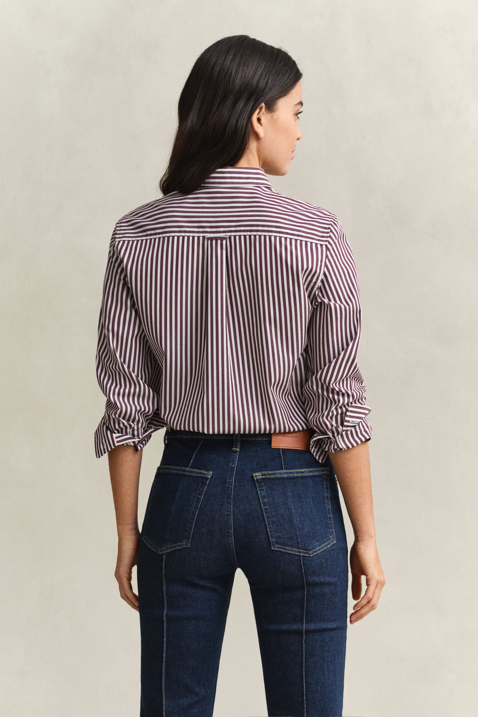 Camisa em popelina às riscas clássica regular fit