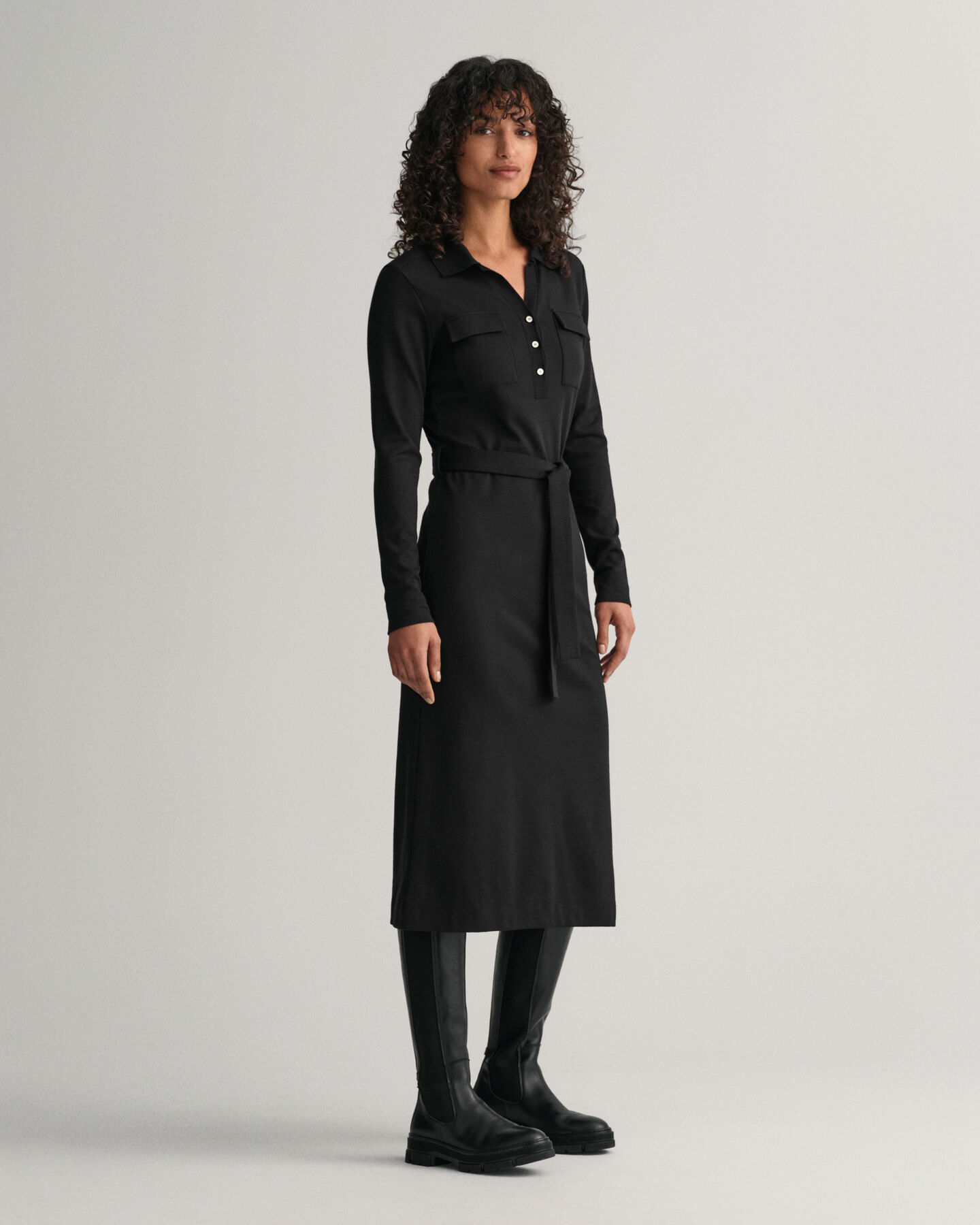 Vestido em jersey com colarinho de polo slim fit