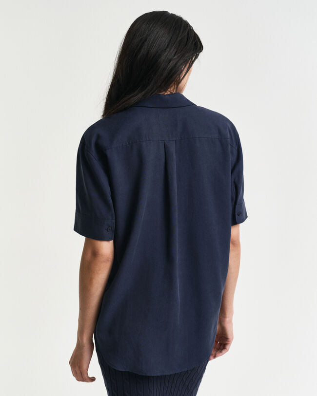 Camisa com bolsos relaxed fit