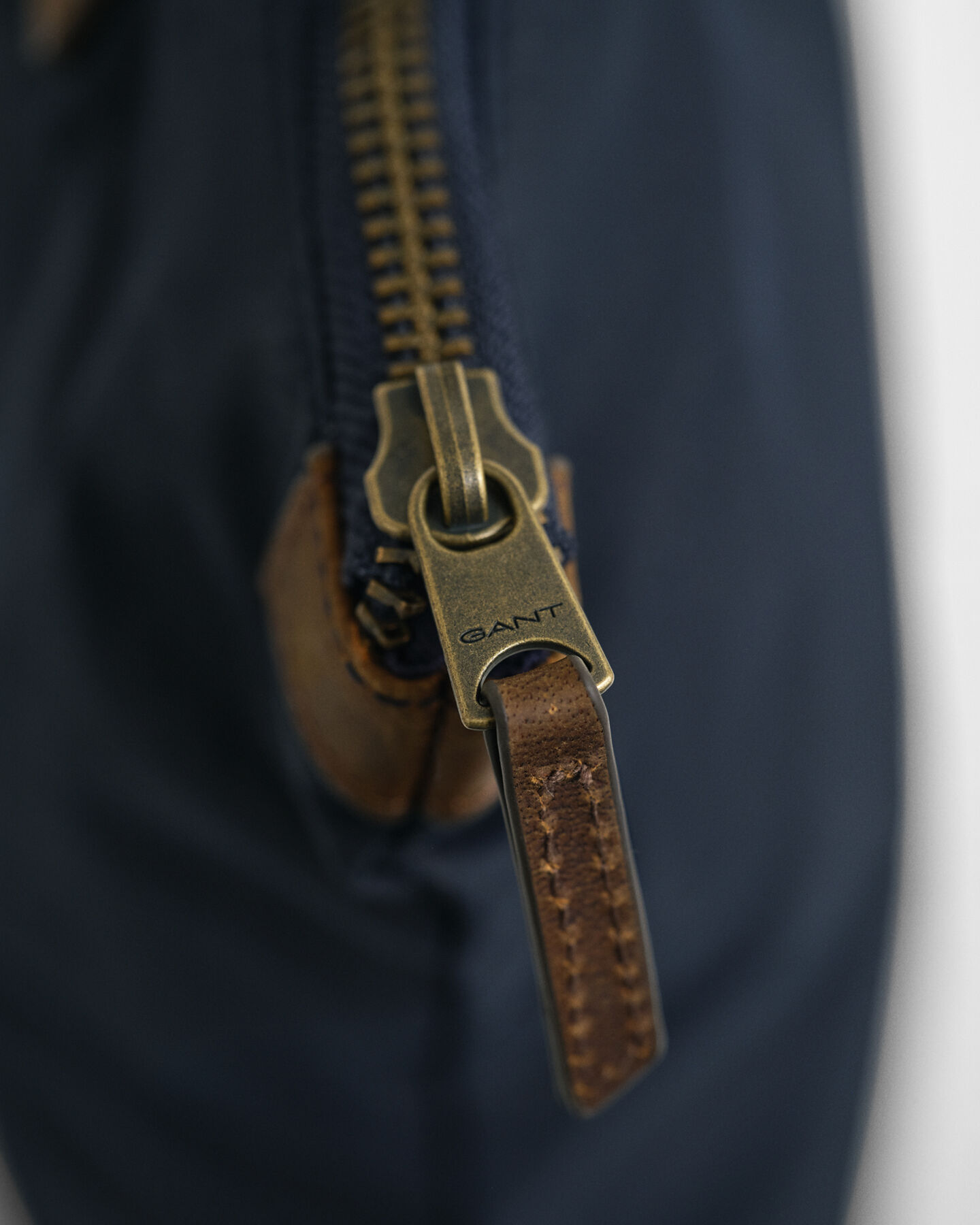 Mala tote em algodão com acabamento encerado