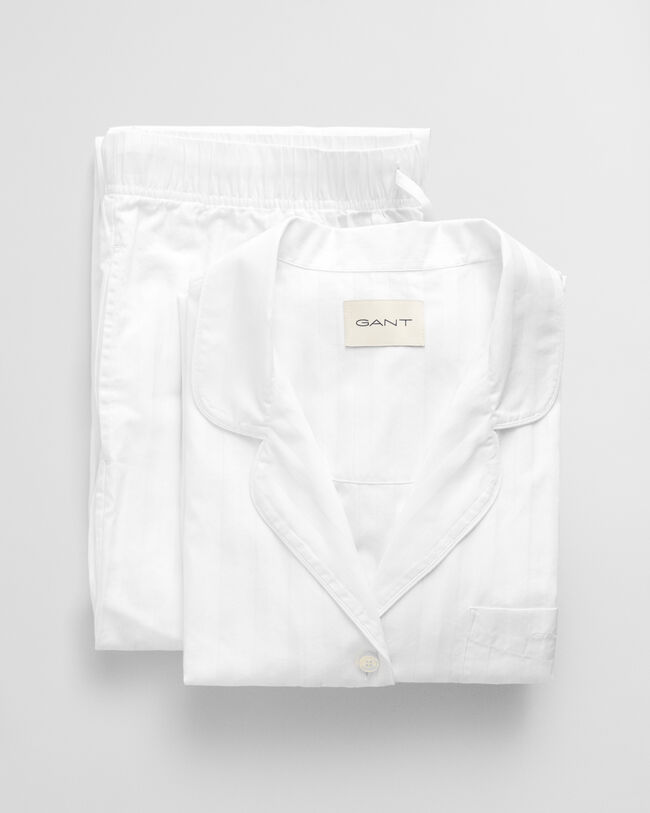 Caixa de presente com pijama