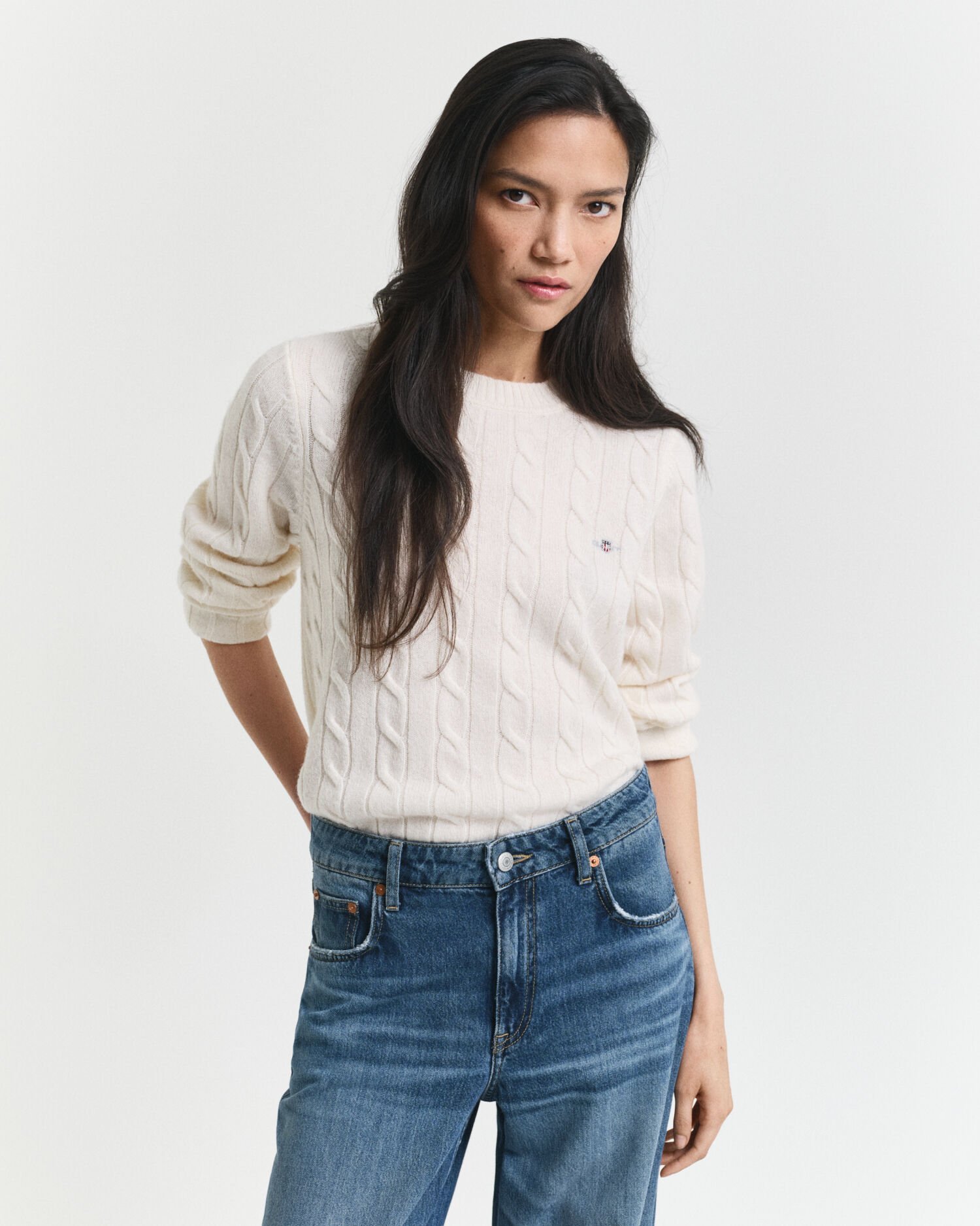 Camisola de malha entrançada de lã com decote redondo