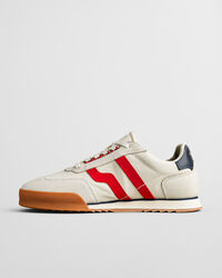 Ténis em camurça Baylle