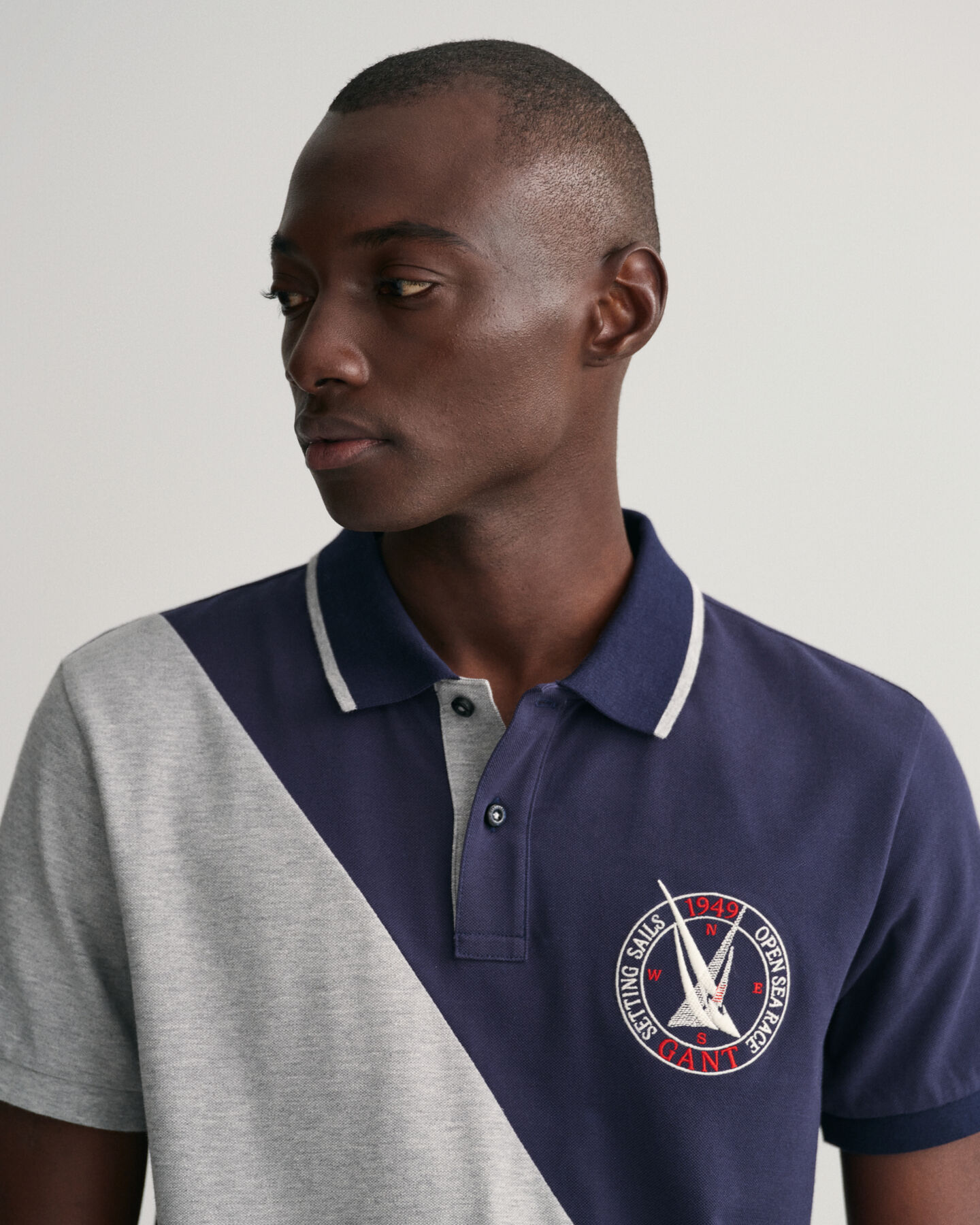 Polo em algod&atilde;o piqu&eacute; bloco de cor diagonal Sail Graphic